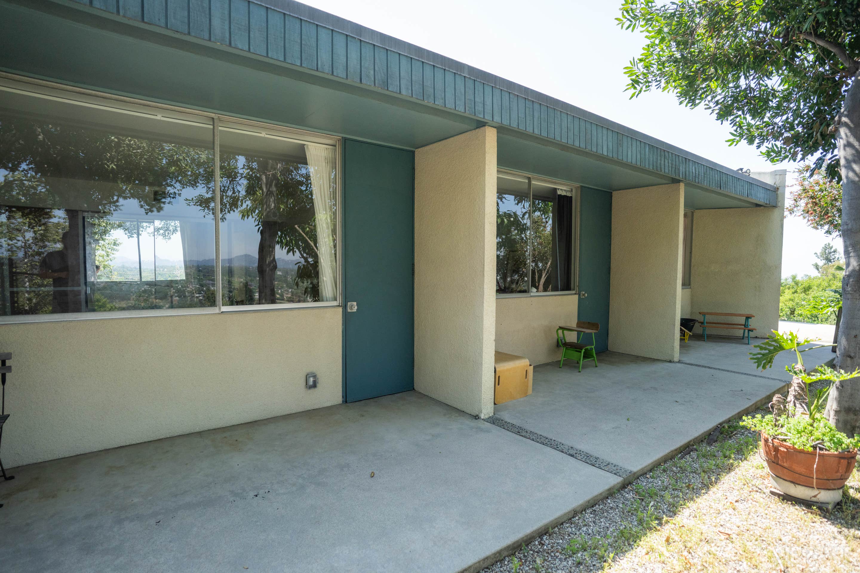 Photogenic Mid-Century Modern Home with Views in LA County Photo 3