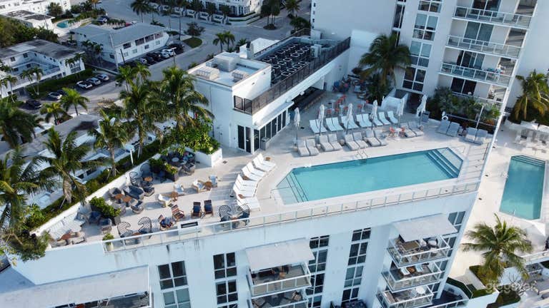  Hotel Rooftop Pool Deck For Event 