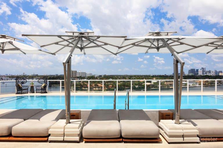  Hotel Rooftop Pool Deck For Event 