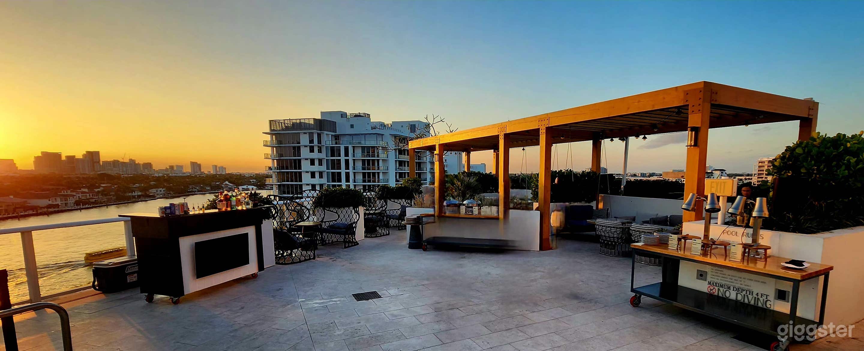 Hotel Rooftop Pool Deck For Event Photo 4