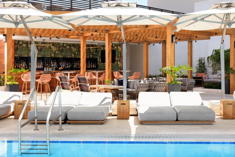  Hotel Rooftop Pool Deck For Event 