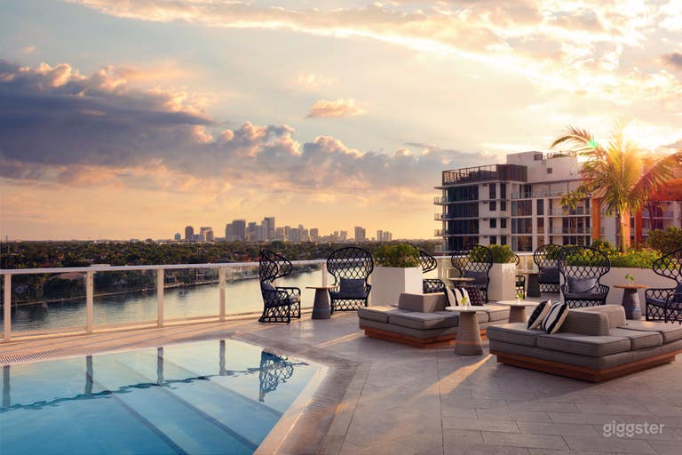  Hotel Rooftop Pool Deck For Event 
