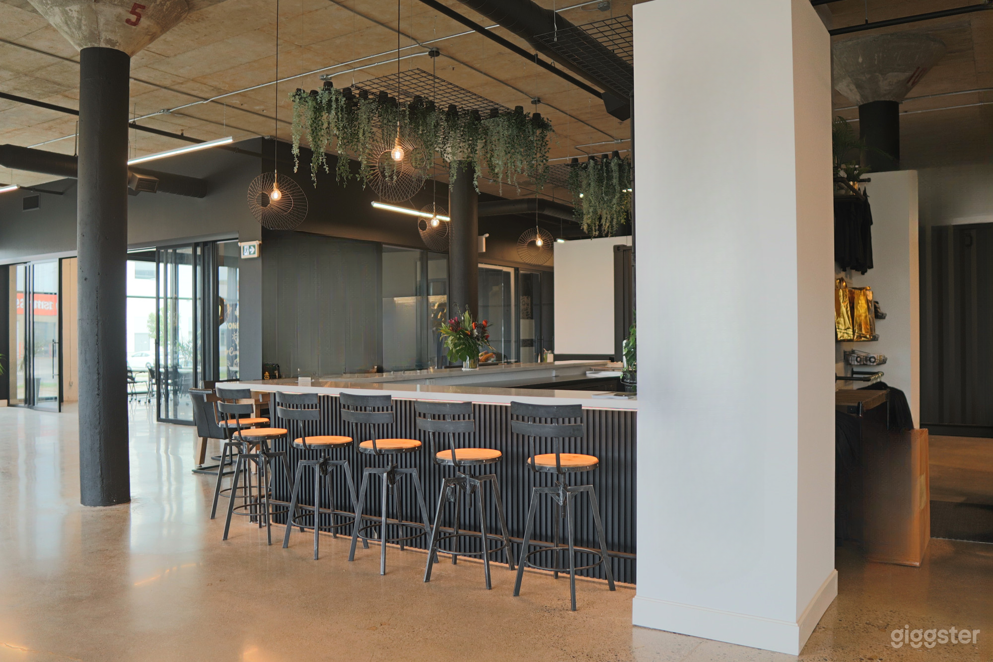 Creative Haven: 7,500sqft Industrial Modern Oasis Photo 1