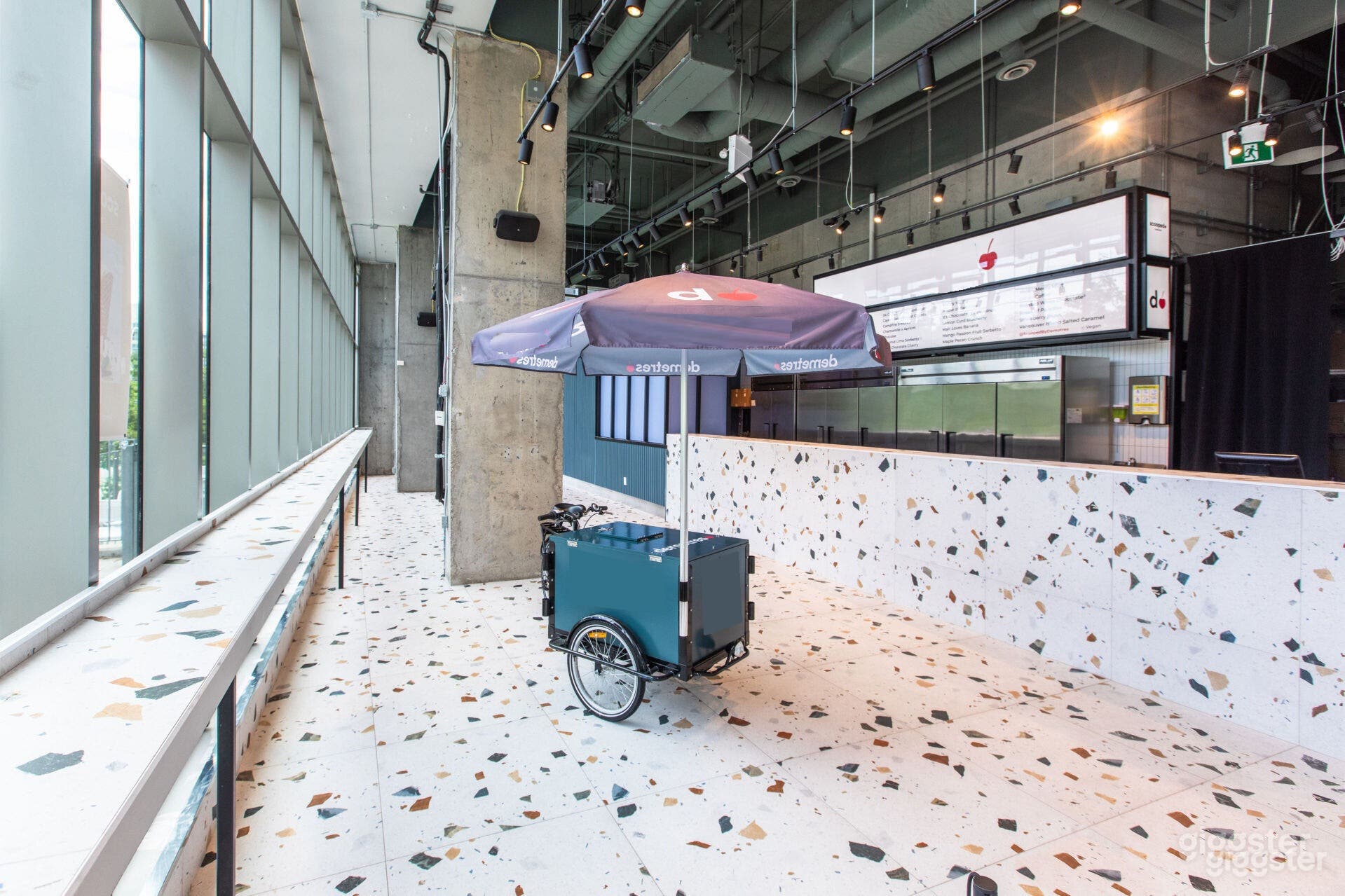 Unique Ice Cream Store  Photo 3