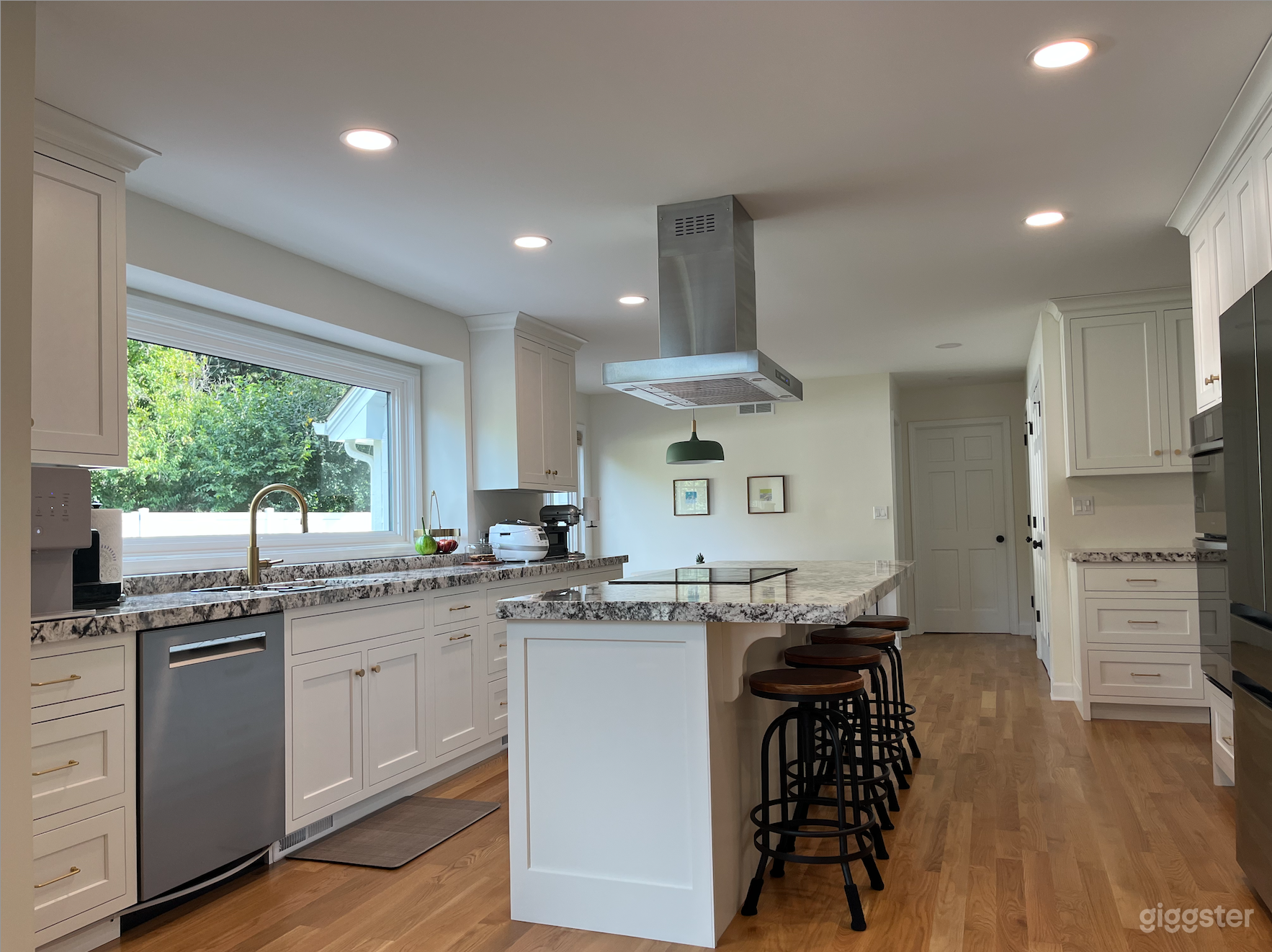 Updated Colonial-Inspired Home With Curved Staircase Photo 4