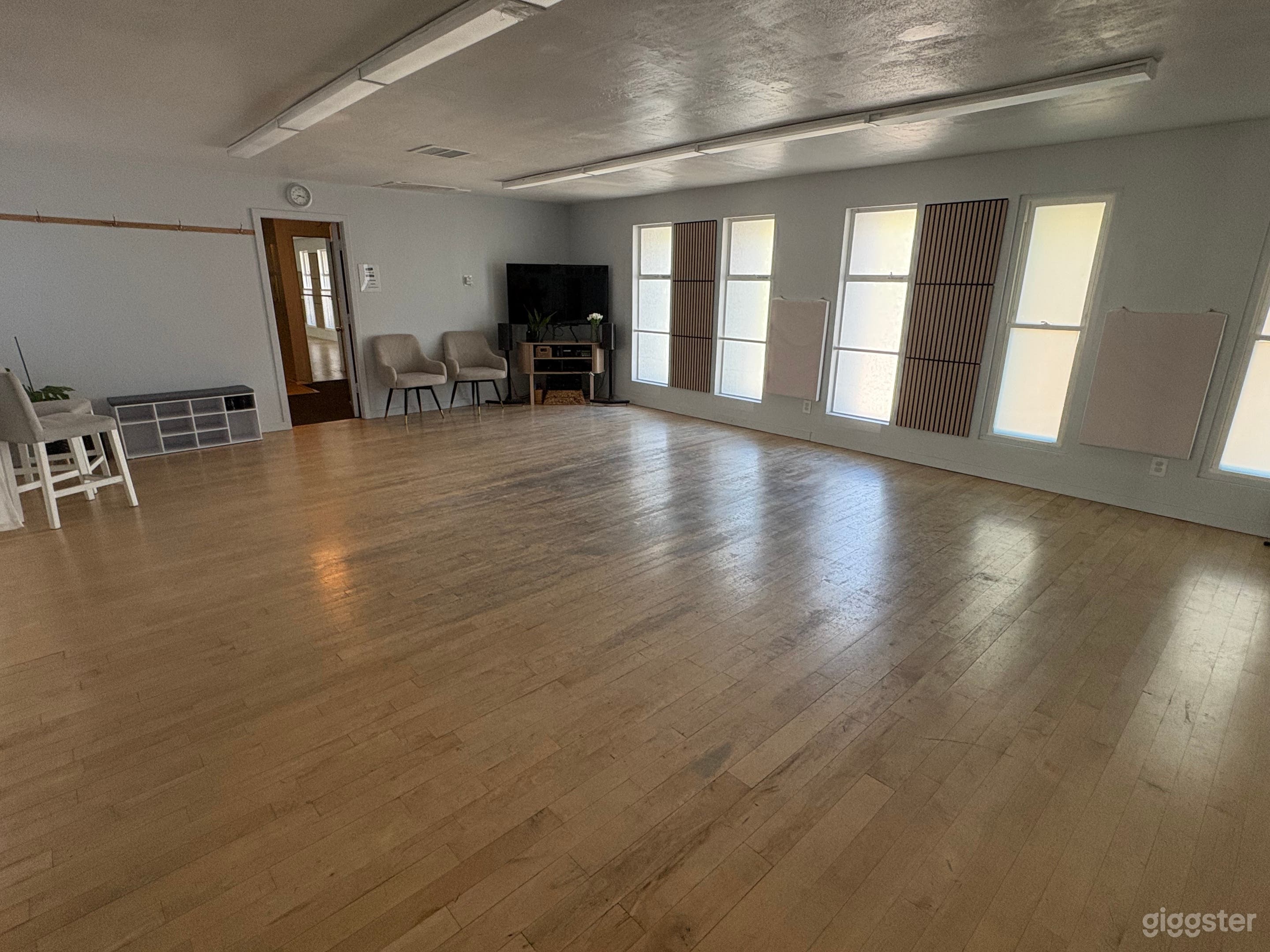 Multi-purpose Dance Studio Photo 4