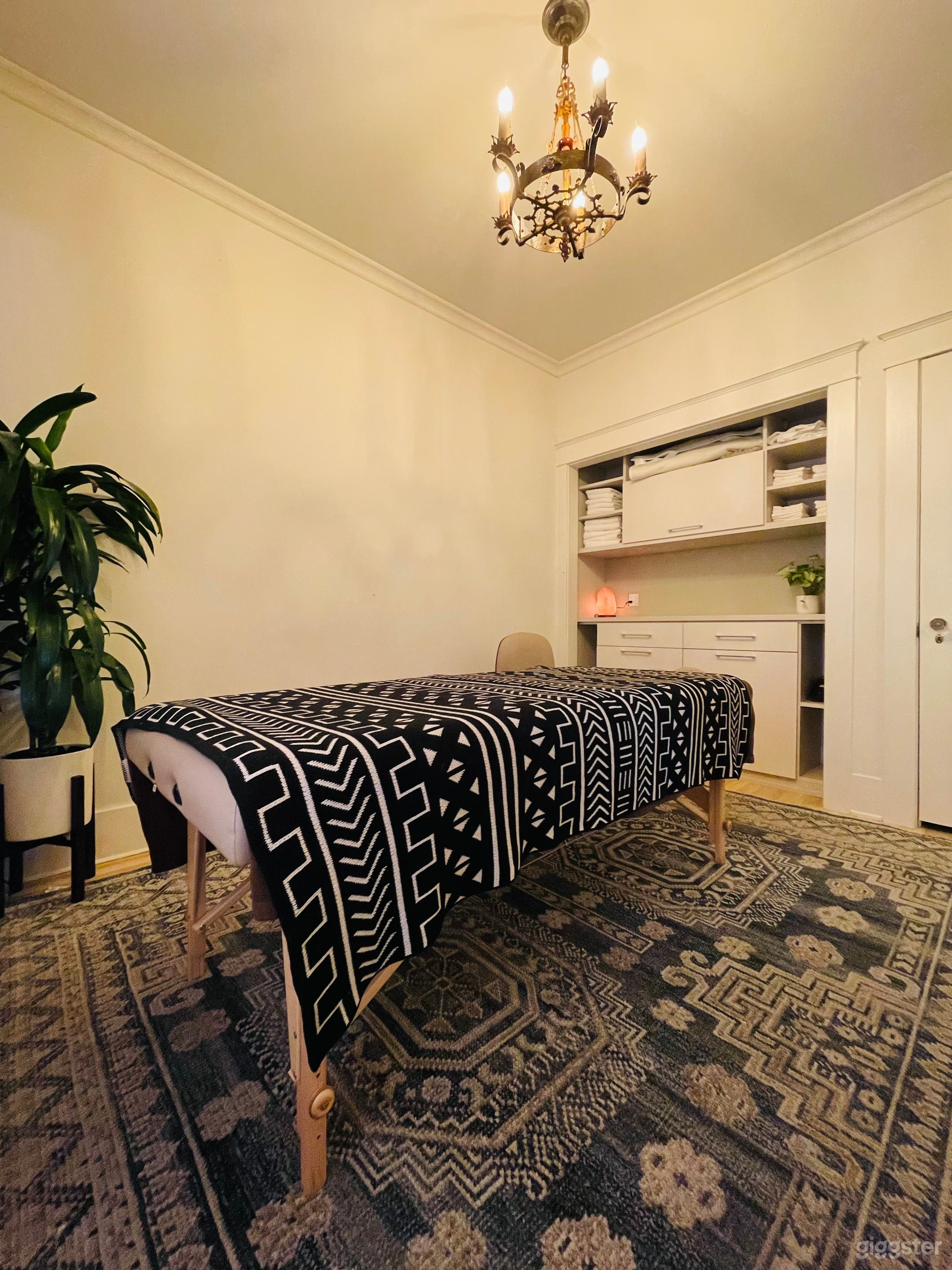 A wellness sanctuary in the heart of Belmont Shore Photo 4