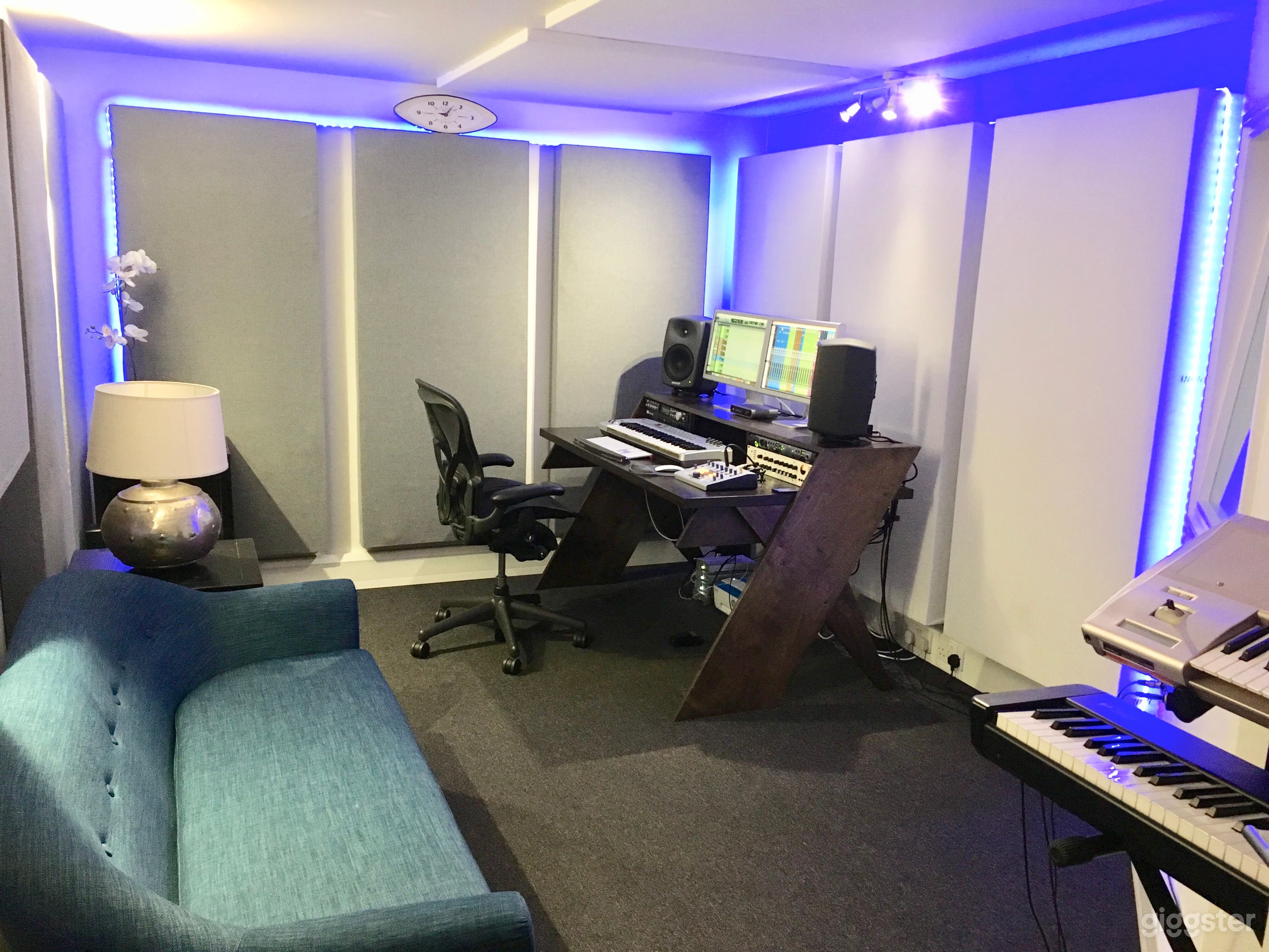 Boutique London Recording Studio Photo 2