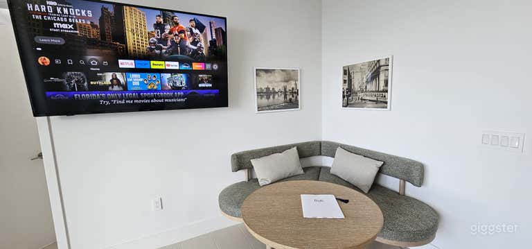  Miami  luxury skyline condo 