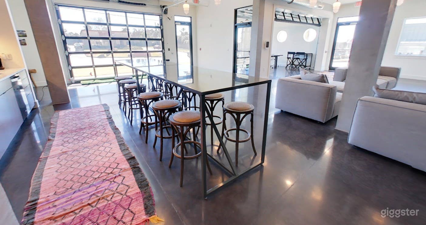 Modern Downstairs Venue for Events in Augusta Photo 2