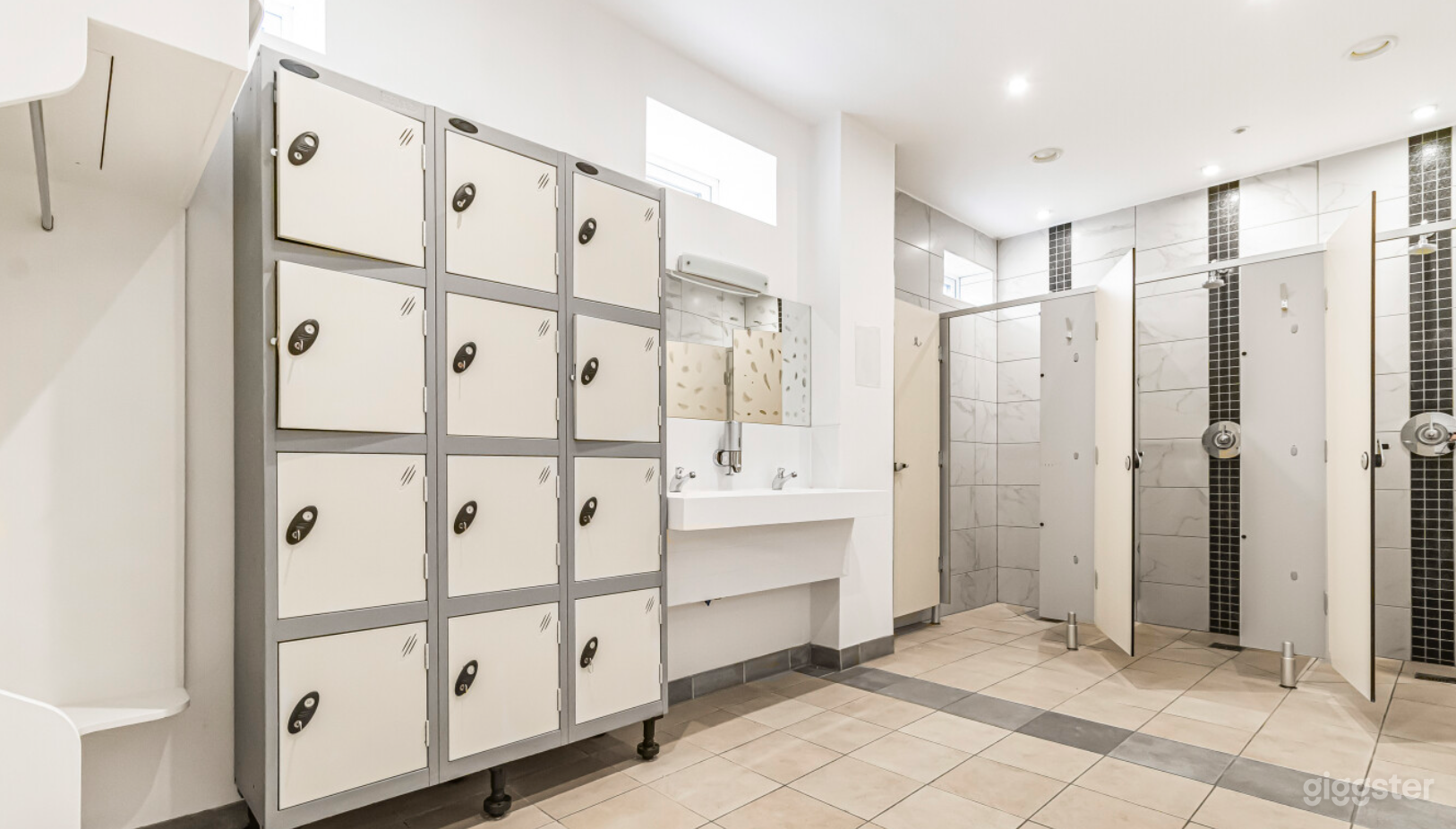 Lovely Therapy Room- NW London Photo 4