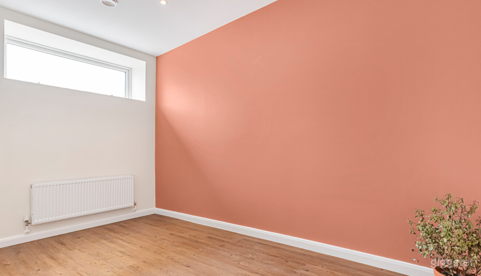 Lovely Therapy Room- NW London Photo 1