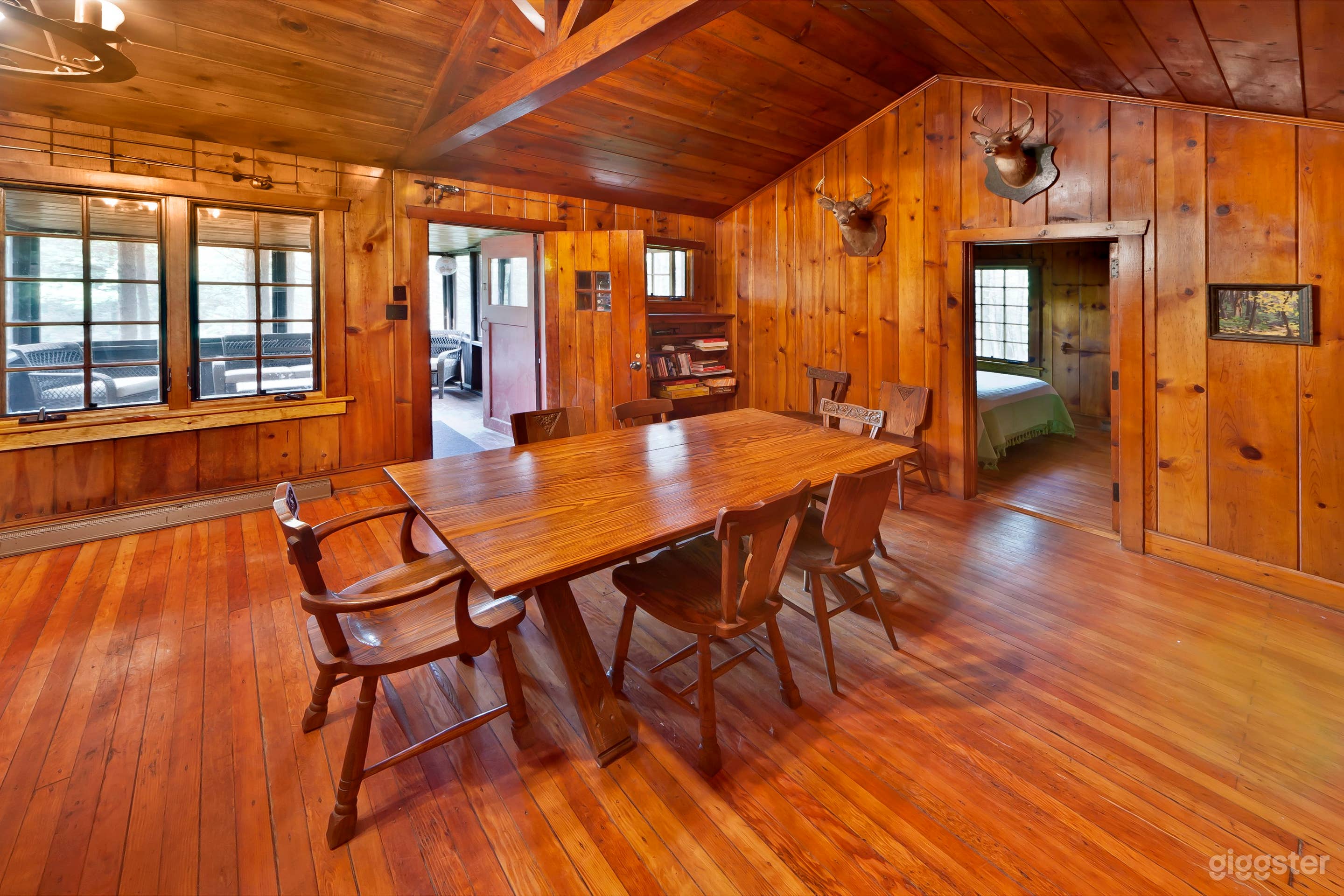 Knotty Pine Fantasy Lodge Photo 2