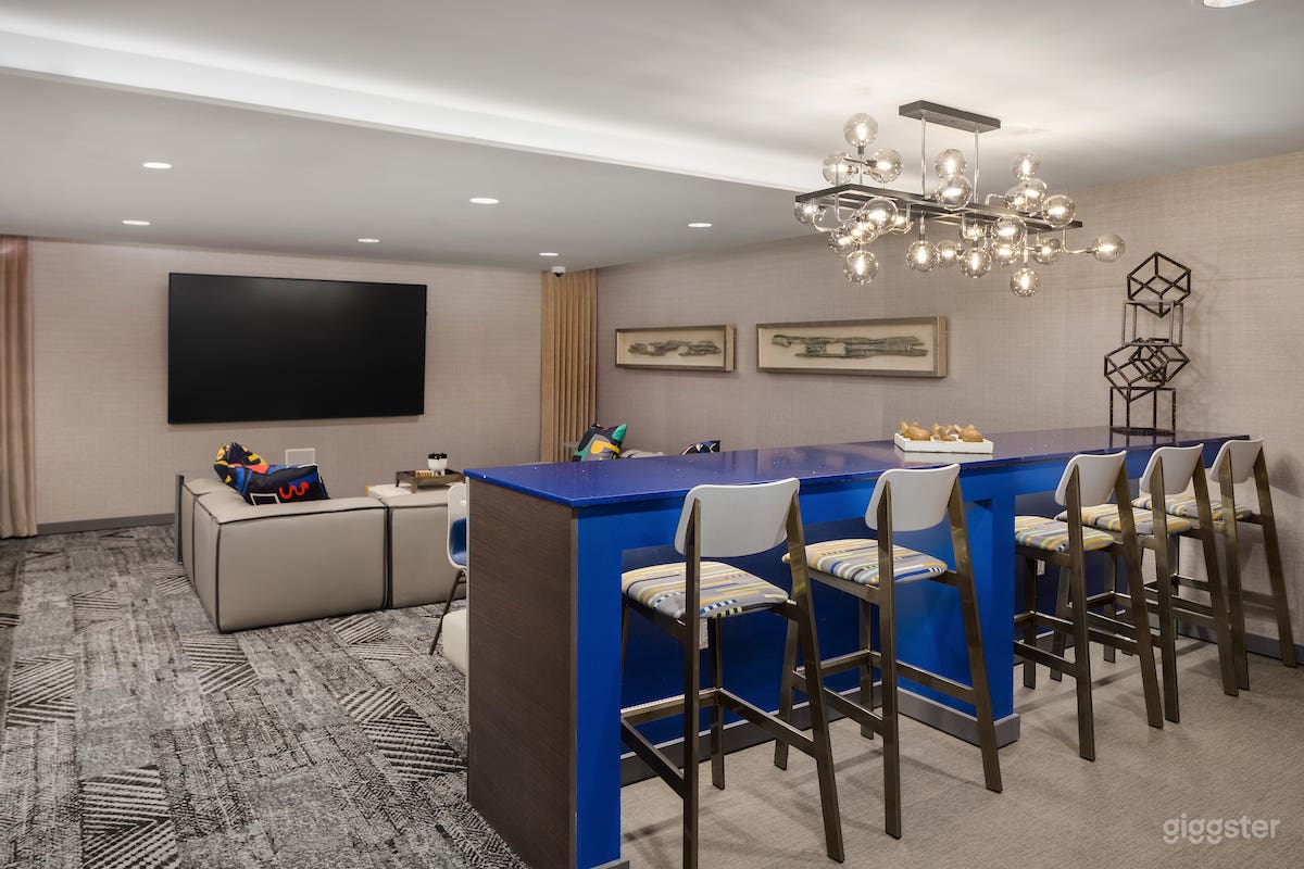 Cozy Media Room in Redmond Photo 1