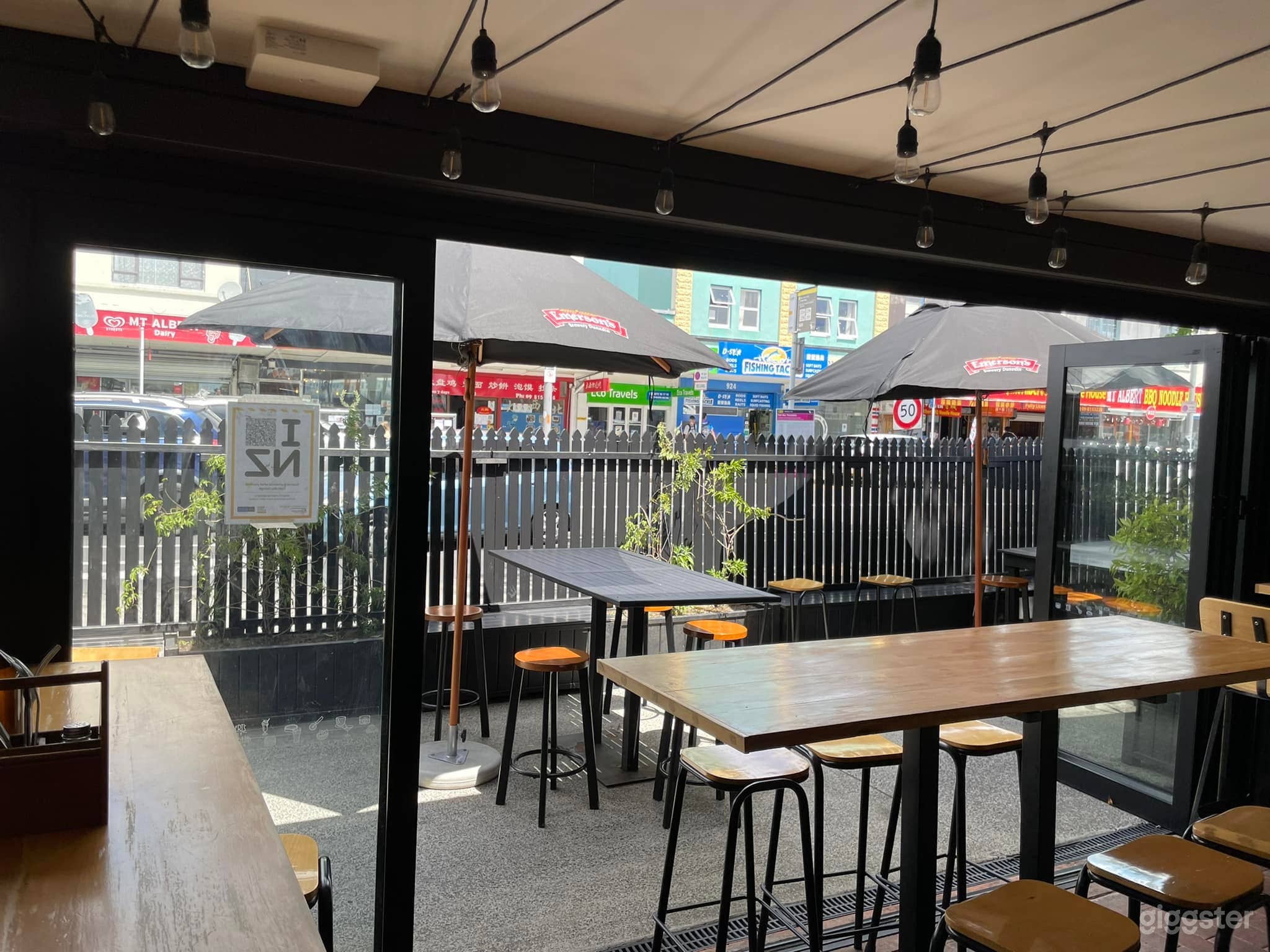 Atmospheric and Cozy Bar Restaurant Photo 2