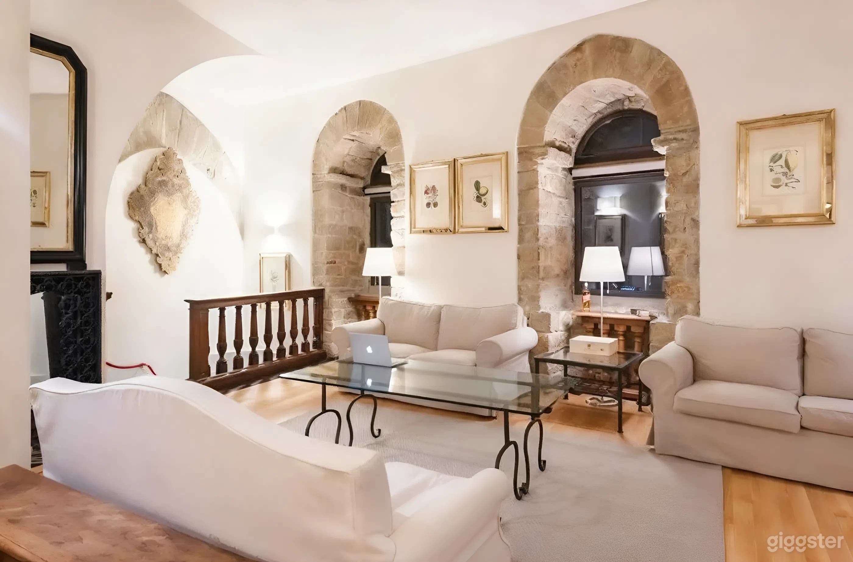 Medieval Tower Apartment with Arno River Views Photo 1