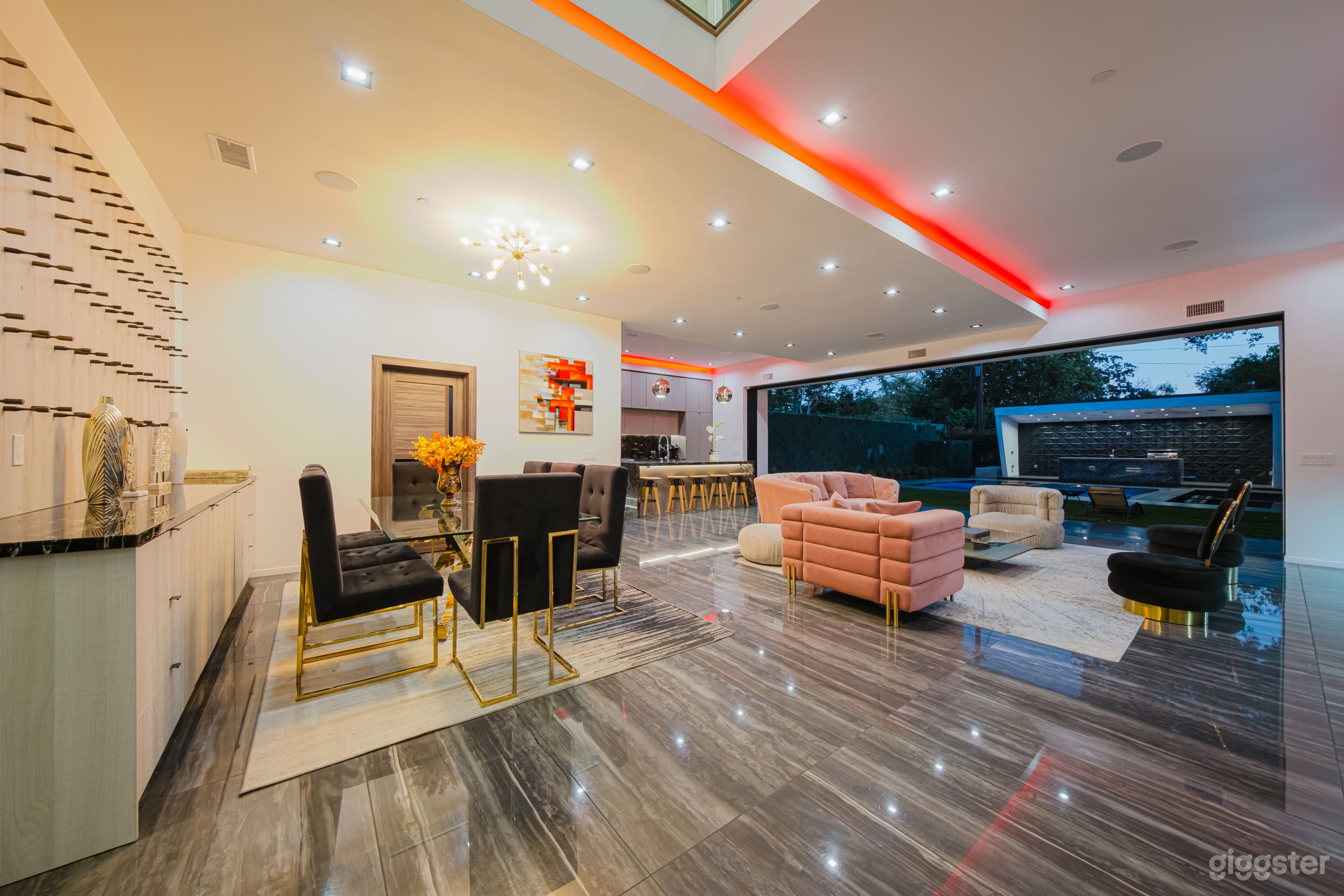 MODERN MARVEL WITH LUXE OUTDOOR OASIS Photo 3