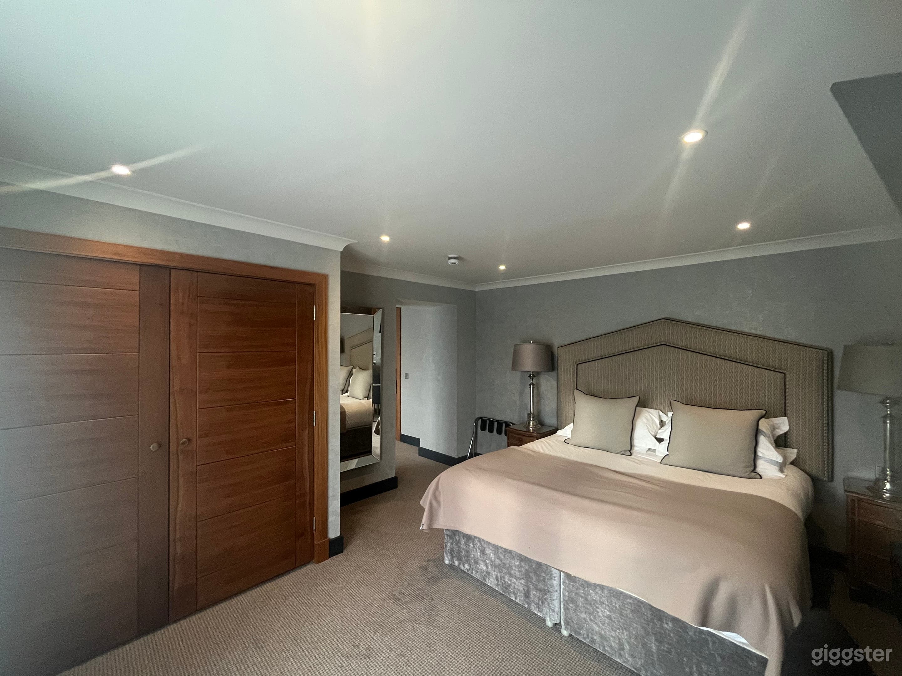 New Course Deluxe Suite Photo 2