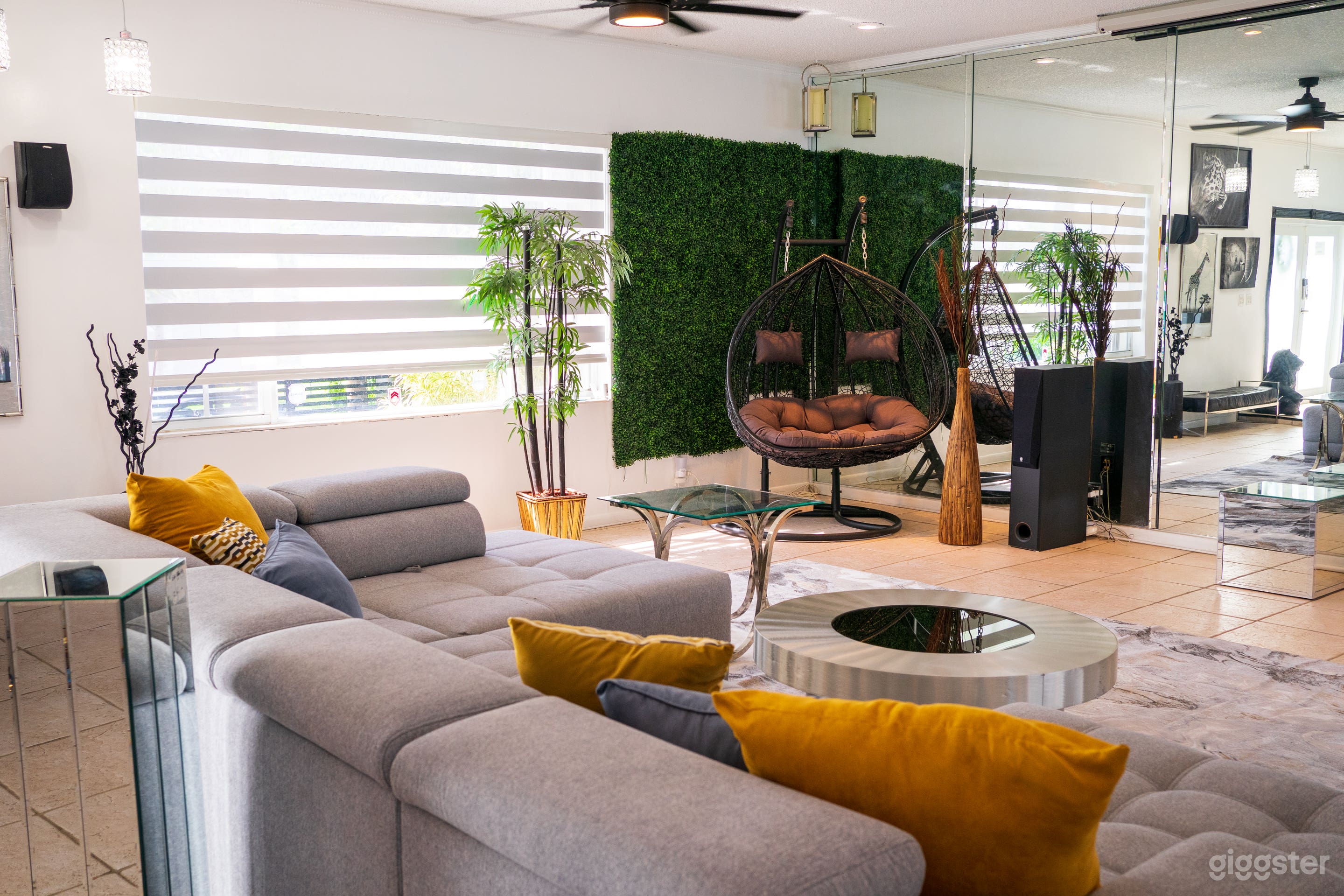 Versatile Poolside Oasis w/ Luxe Lounge &amp; Projector Photo 1