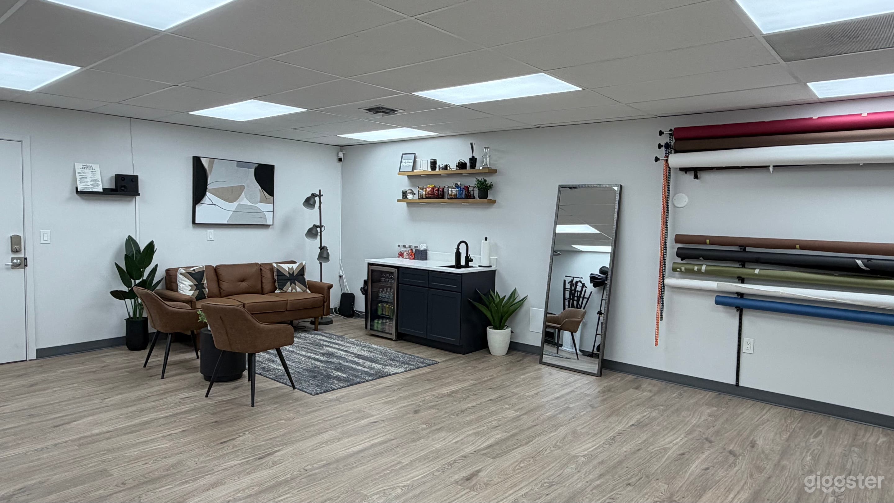 Spacious Denver Creative Studio with Mountain Views Photo 3
