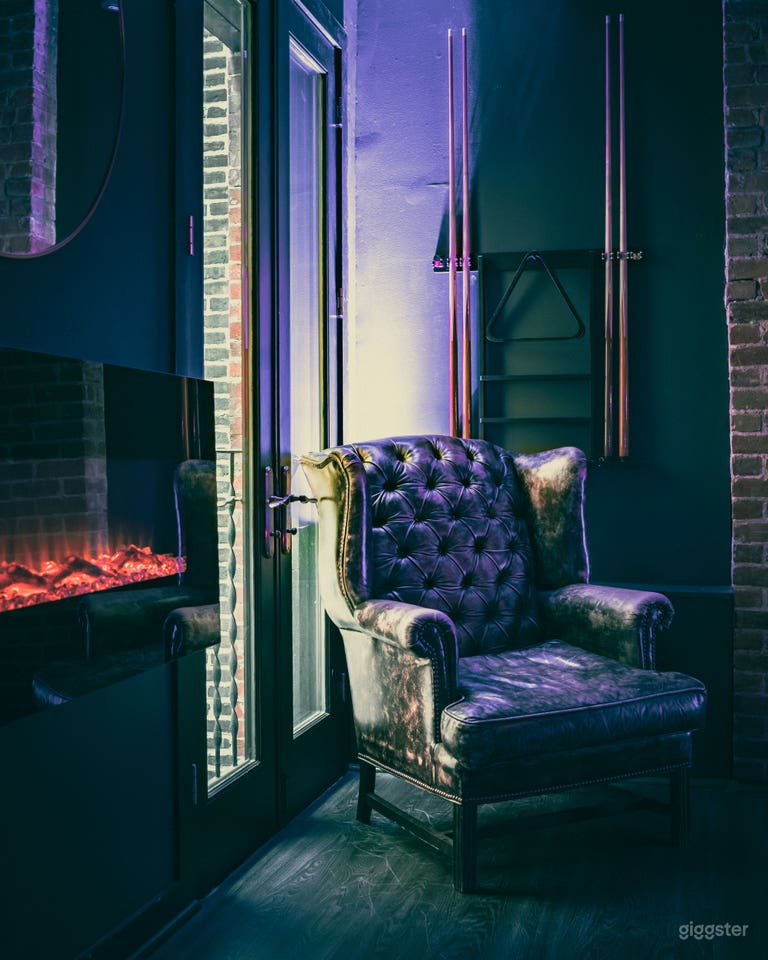  Upscale Private Loft for Content Creation 