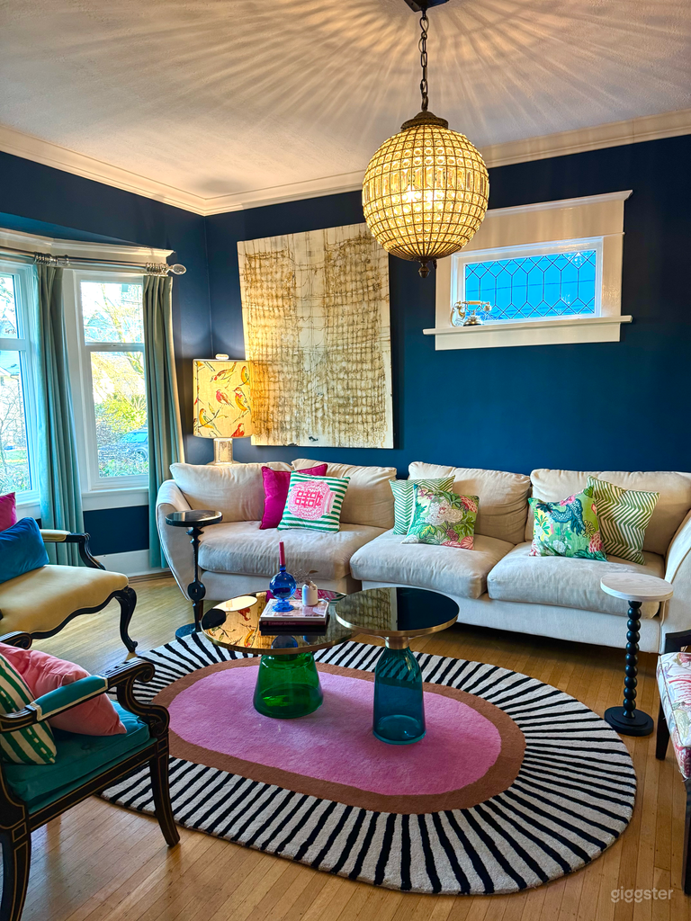  Victorian Style Home with Eclectic Interior Design 