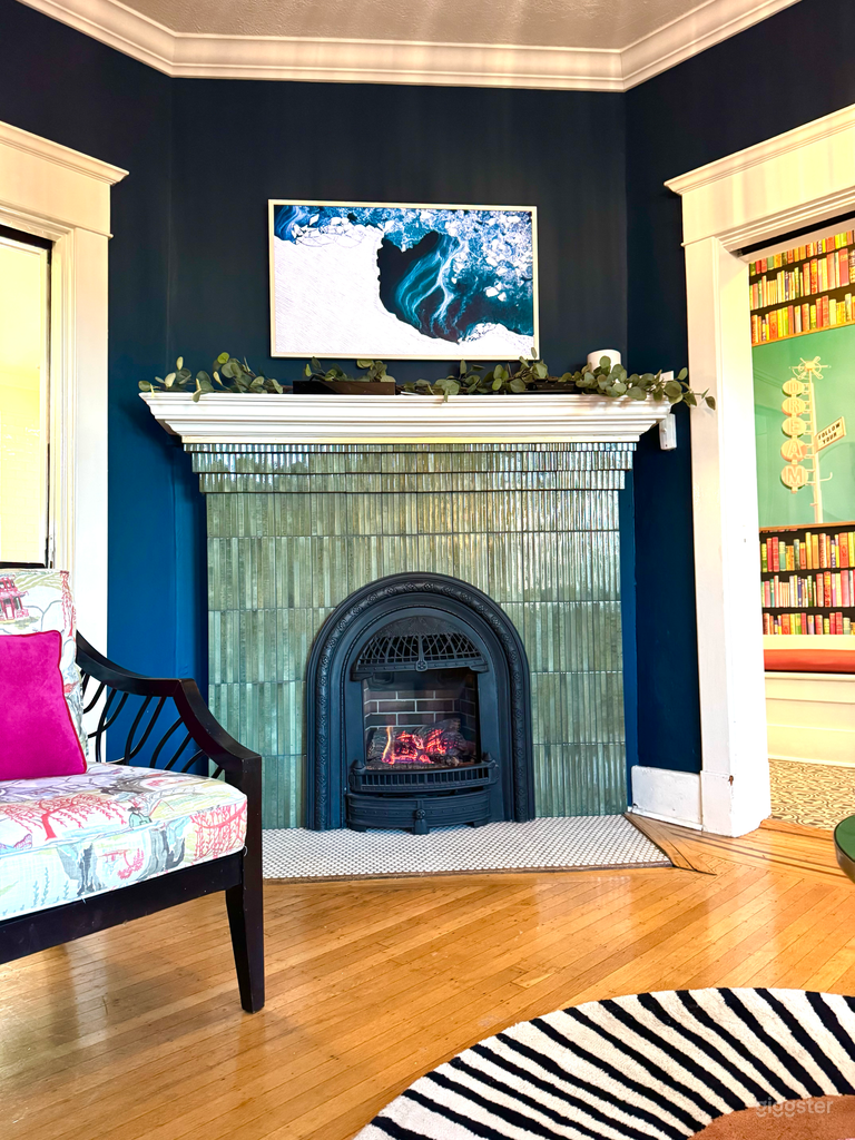  Victorian Style Home with Eclectic Interior Design 