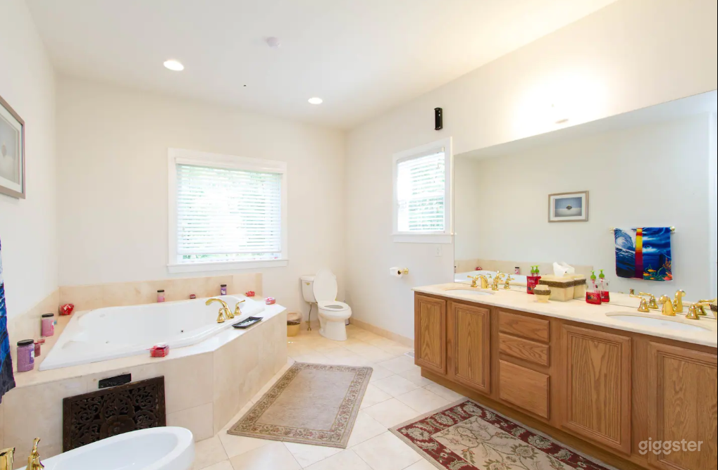 A Quiet Place in the Hamptons Photo 2