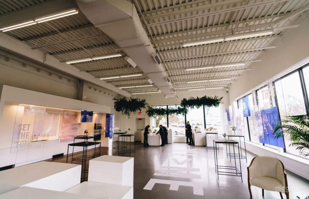 Daylight Studio with Show Kitchen | Studio A Photo 4