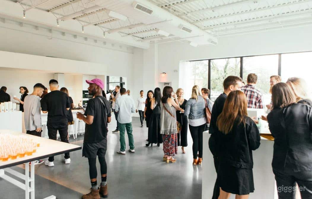 Daylight Studio with Show Kitchen | Studio A Photo 3