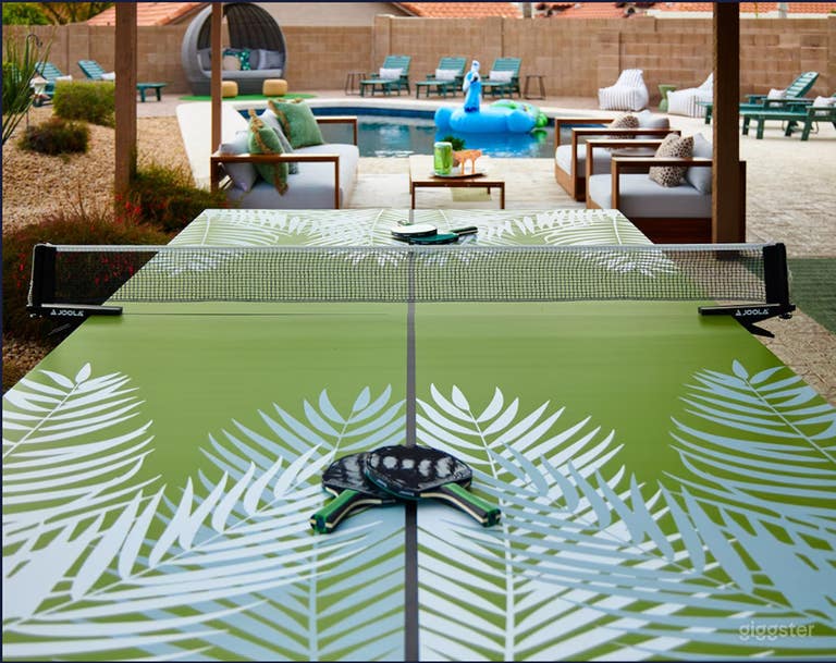  Beautiful Remodel, Pool + Hot Tub (Full Buy Out) 