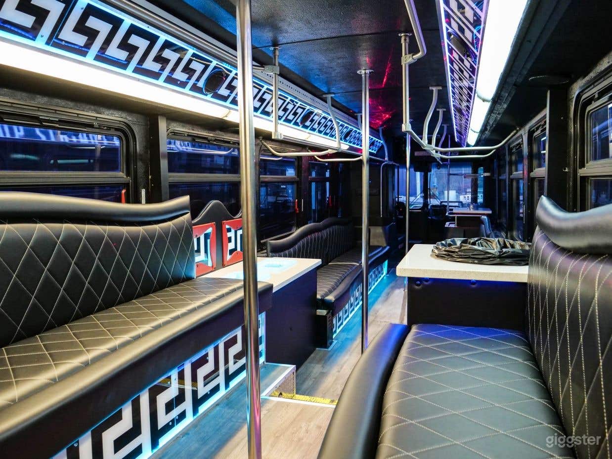 VIP Party Bus "Black Widow" in Minneapolis Photo 4