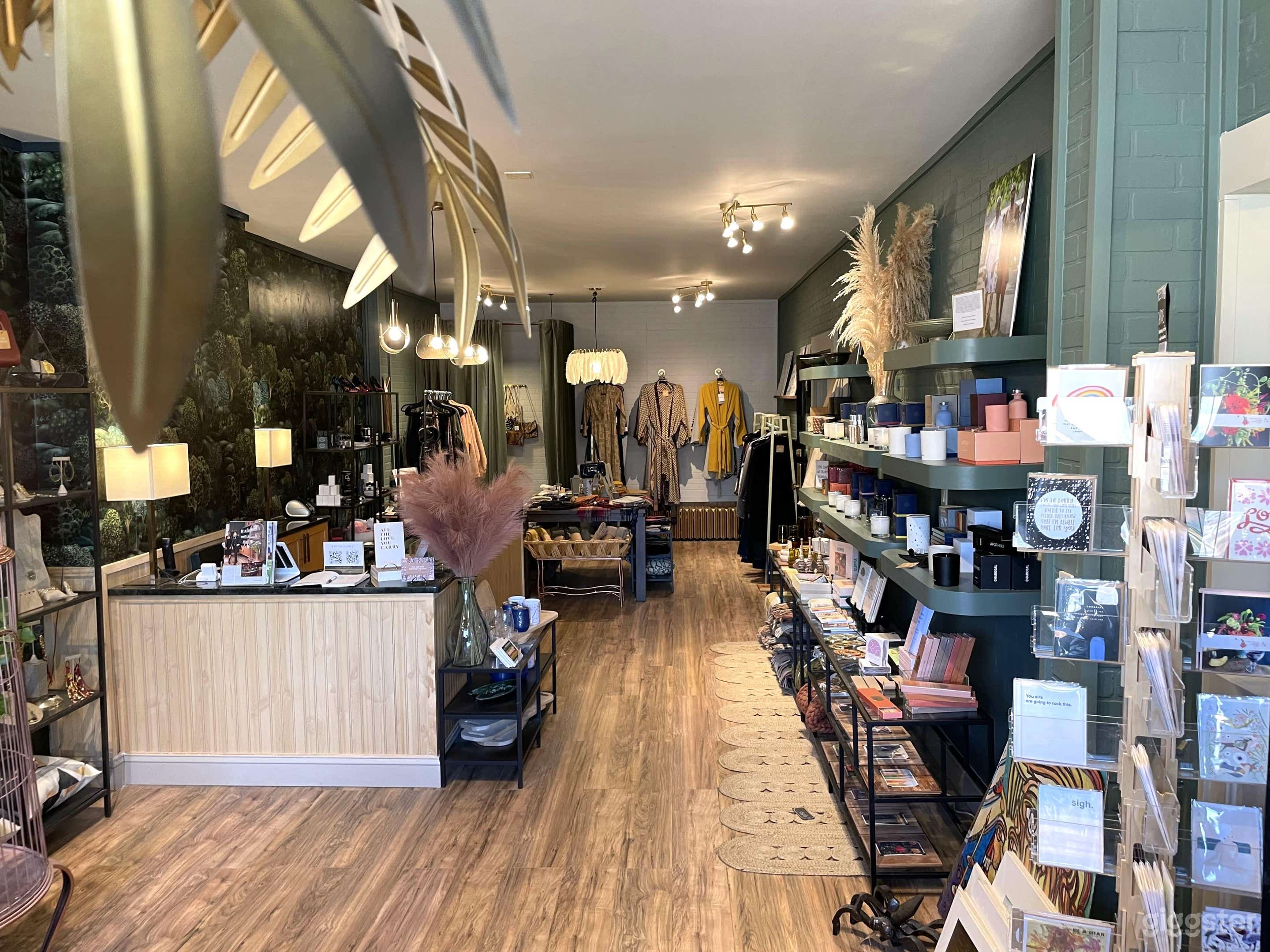 Lush & Luxe Boutique Retreat: Intimate, Well-Appointed Haven Photo 1