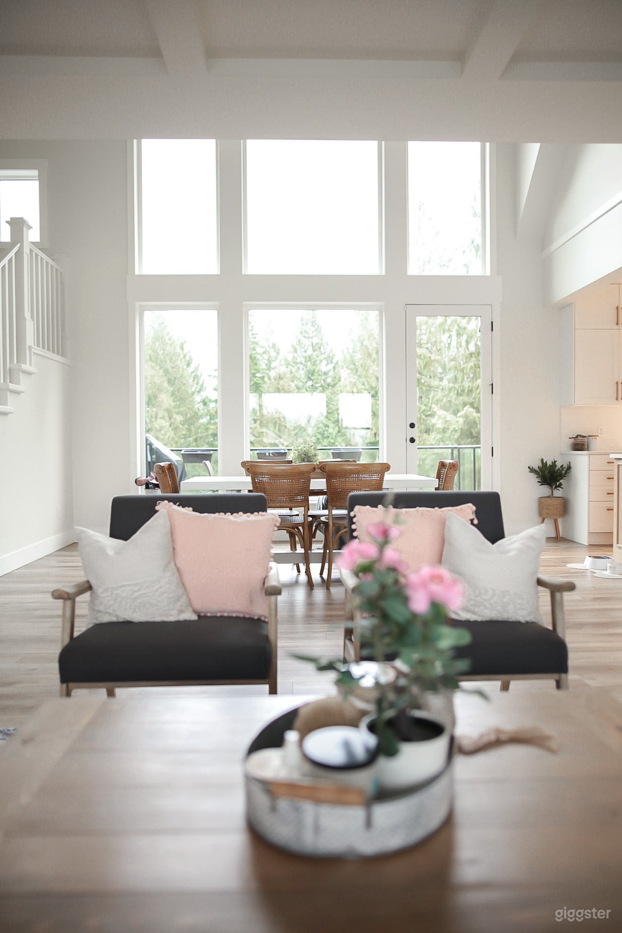 Light And Bright Home Photo 2