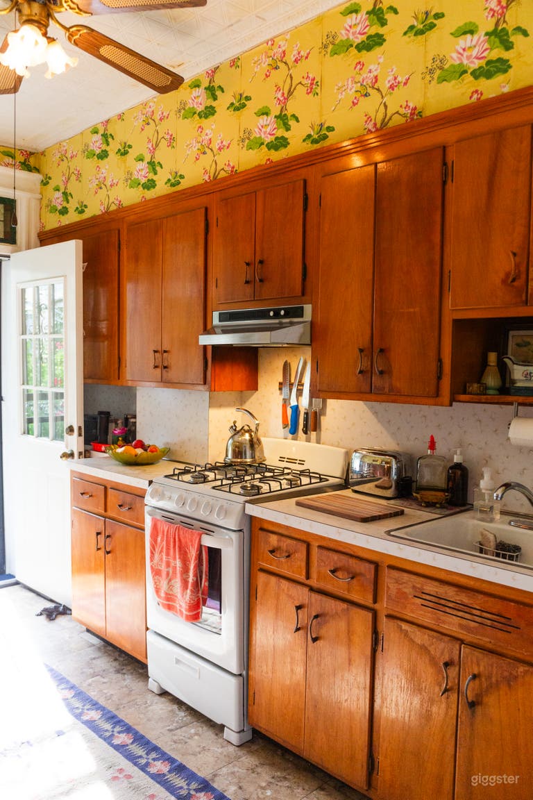  Vintage Queens 50s Time Capsule Apartment 