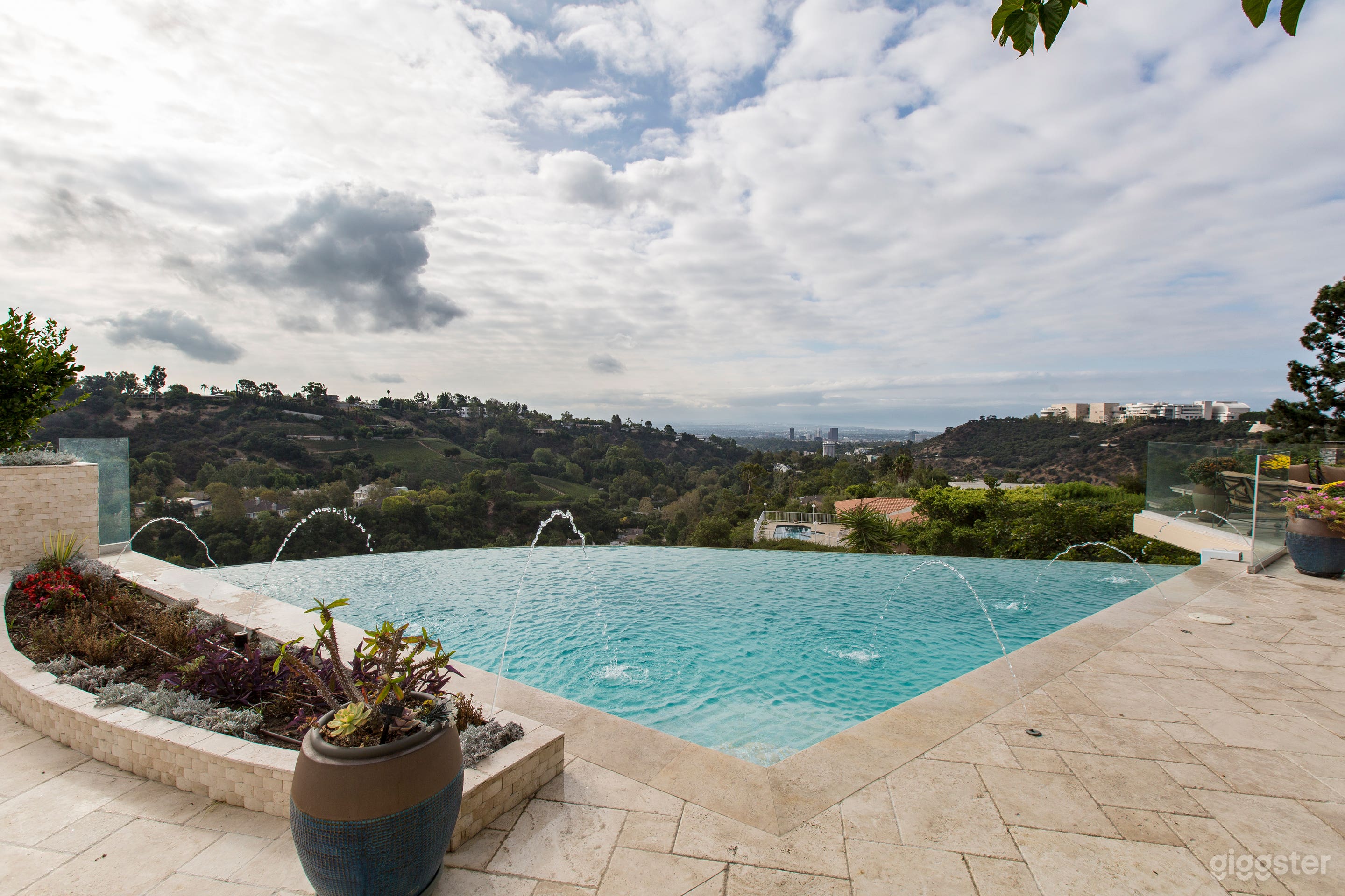 BelAir Infinity Pool &amp; Spa Overlooking the Ocean Photo 1