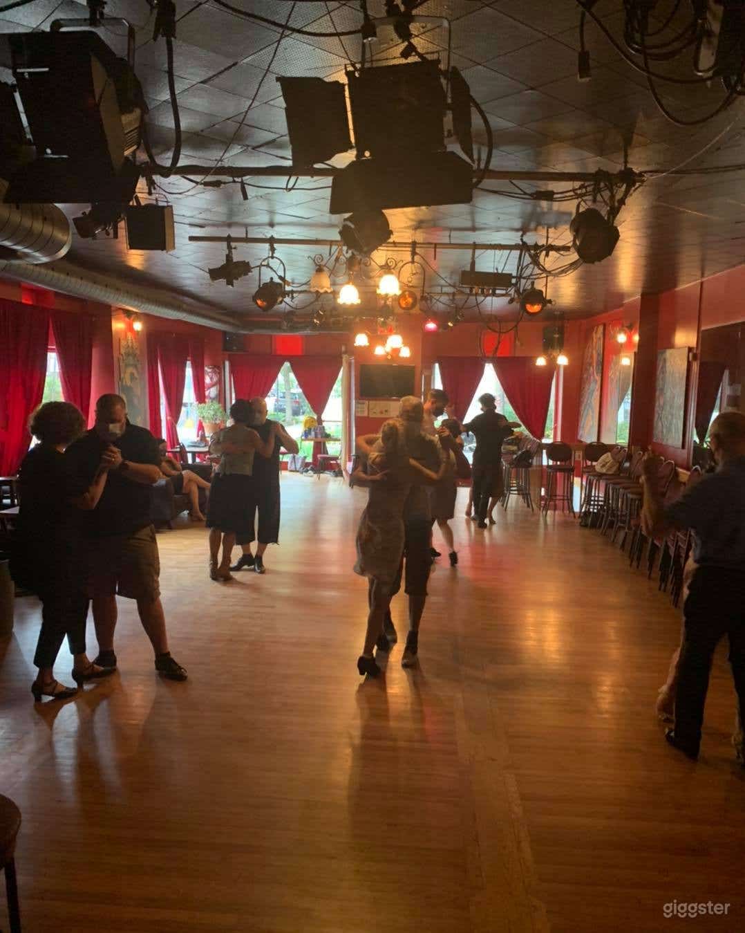 A Unique Place in the Heart of Plateau Mont-Royal for Full Buyout (Two Dance Studios Combined) Photo 4