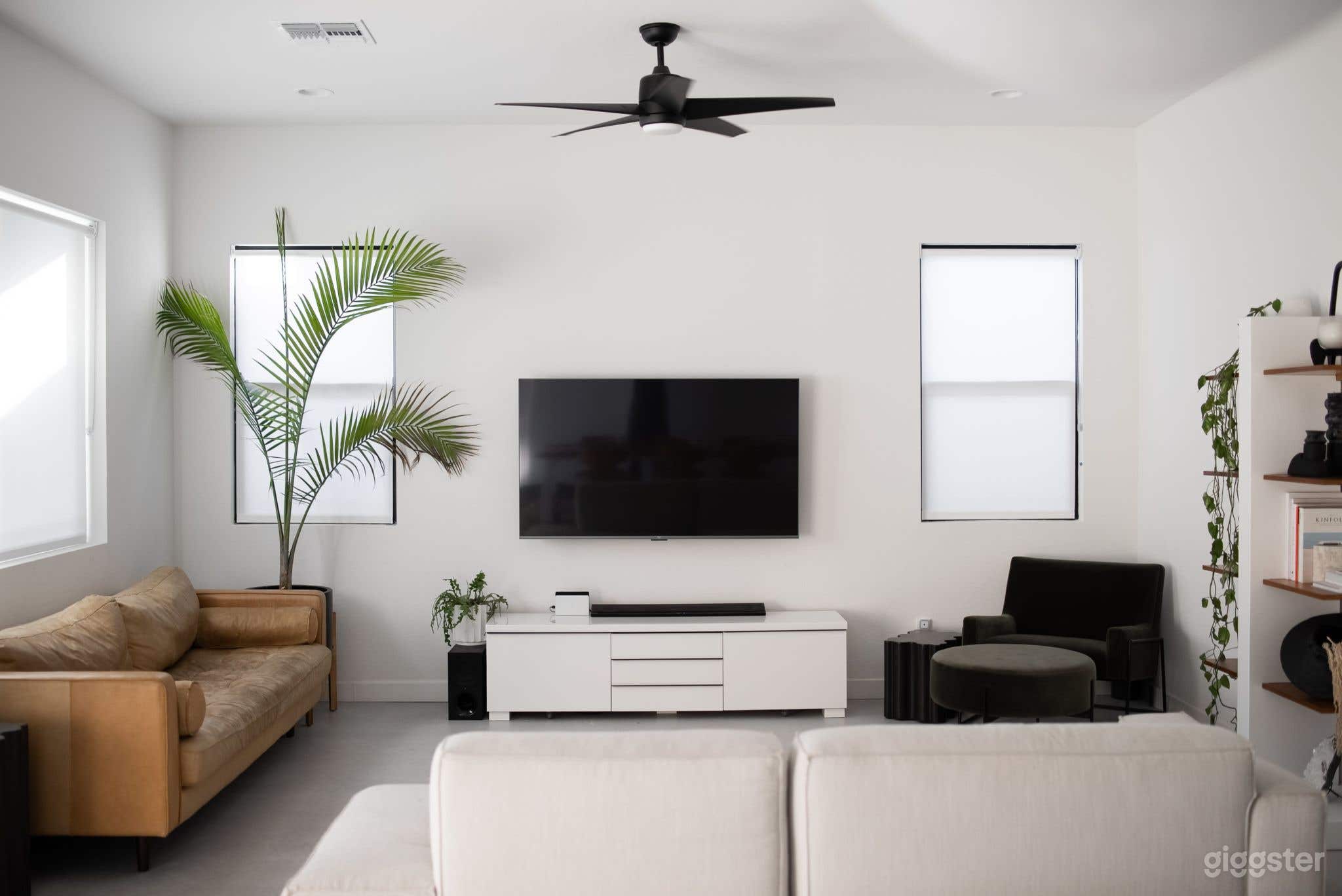 Natural Light Filled Home Studio  Photo 2