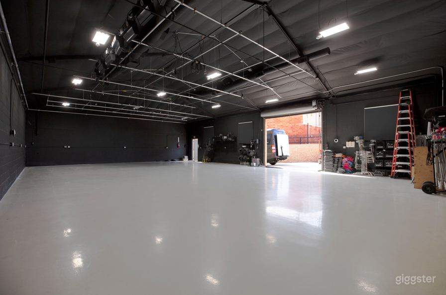 Fully Equipped Film &amp; Photo Studio in the South Bay. Photo 3