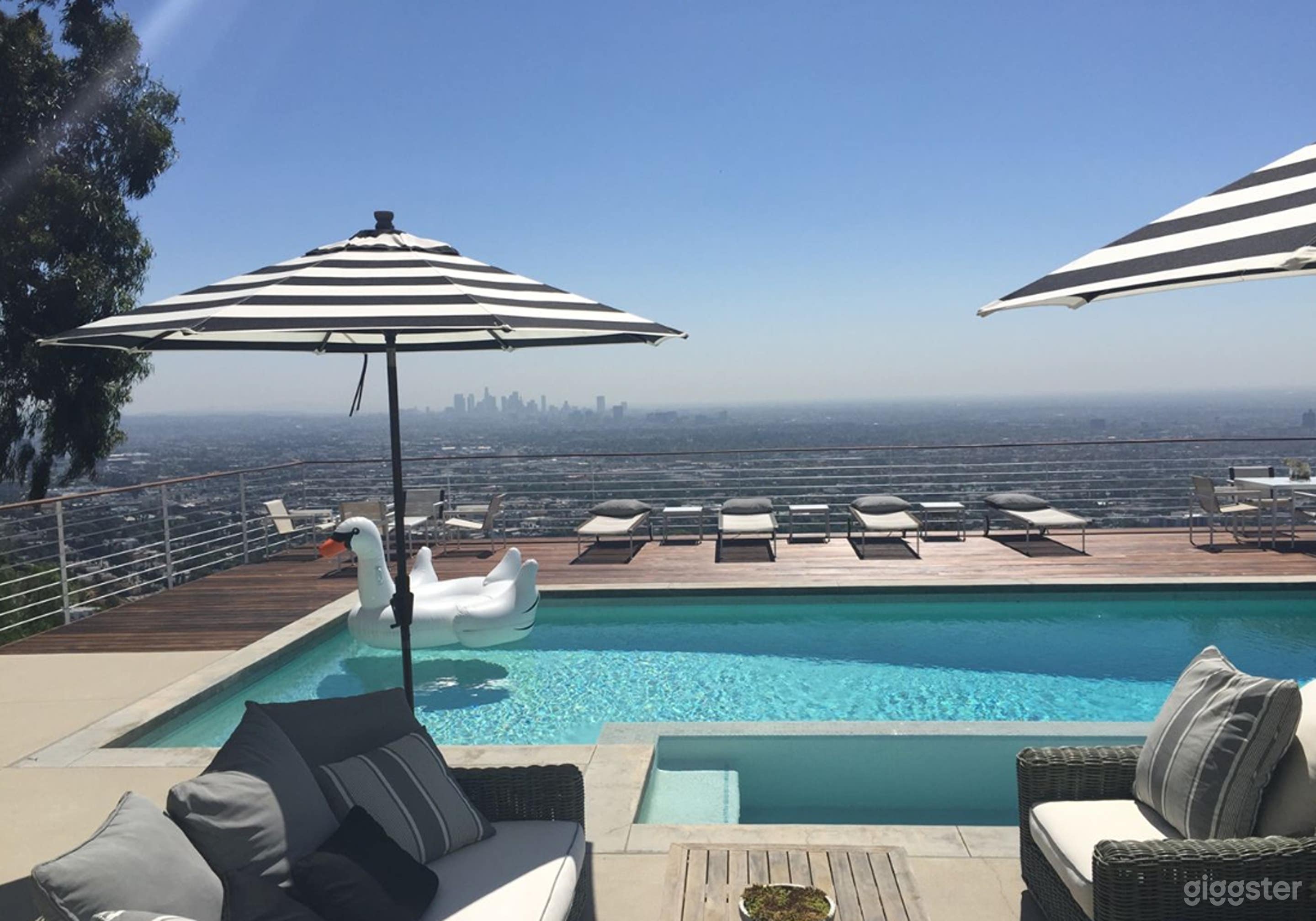 Stunning, Dramatic Pool And Cantilevered Deck Photo 2