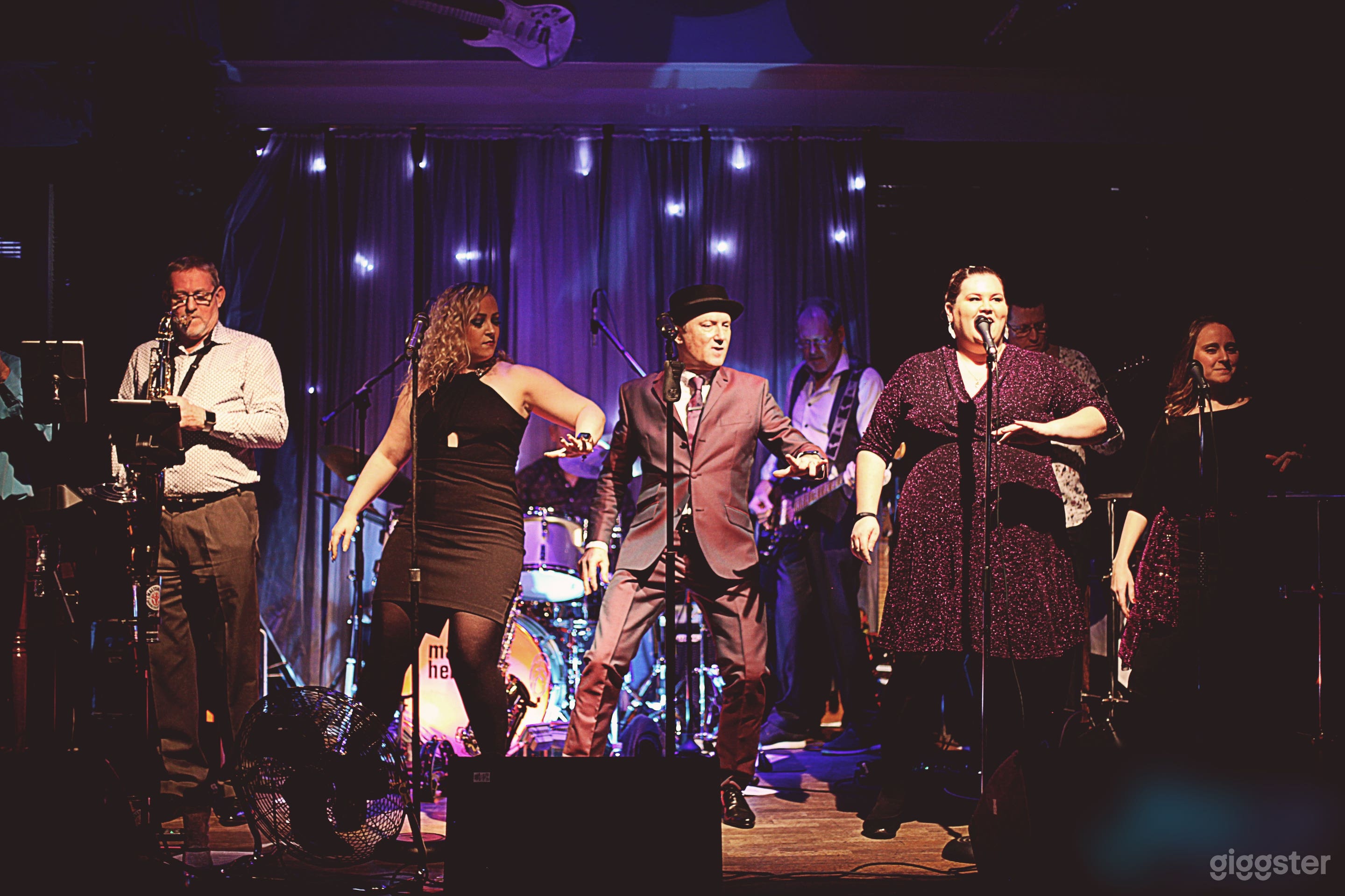 Modern, spacious Party Venue in Reading Photo 3