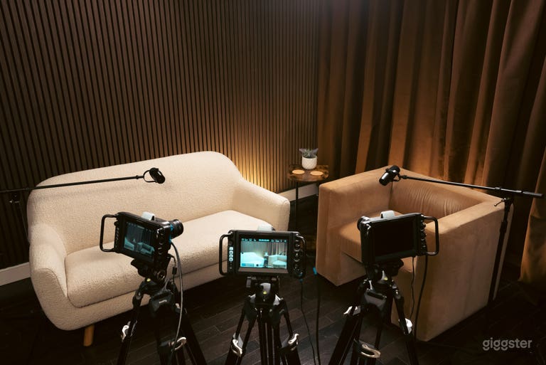  Podcast Recording Studio in the heart of Manhattan 