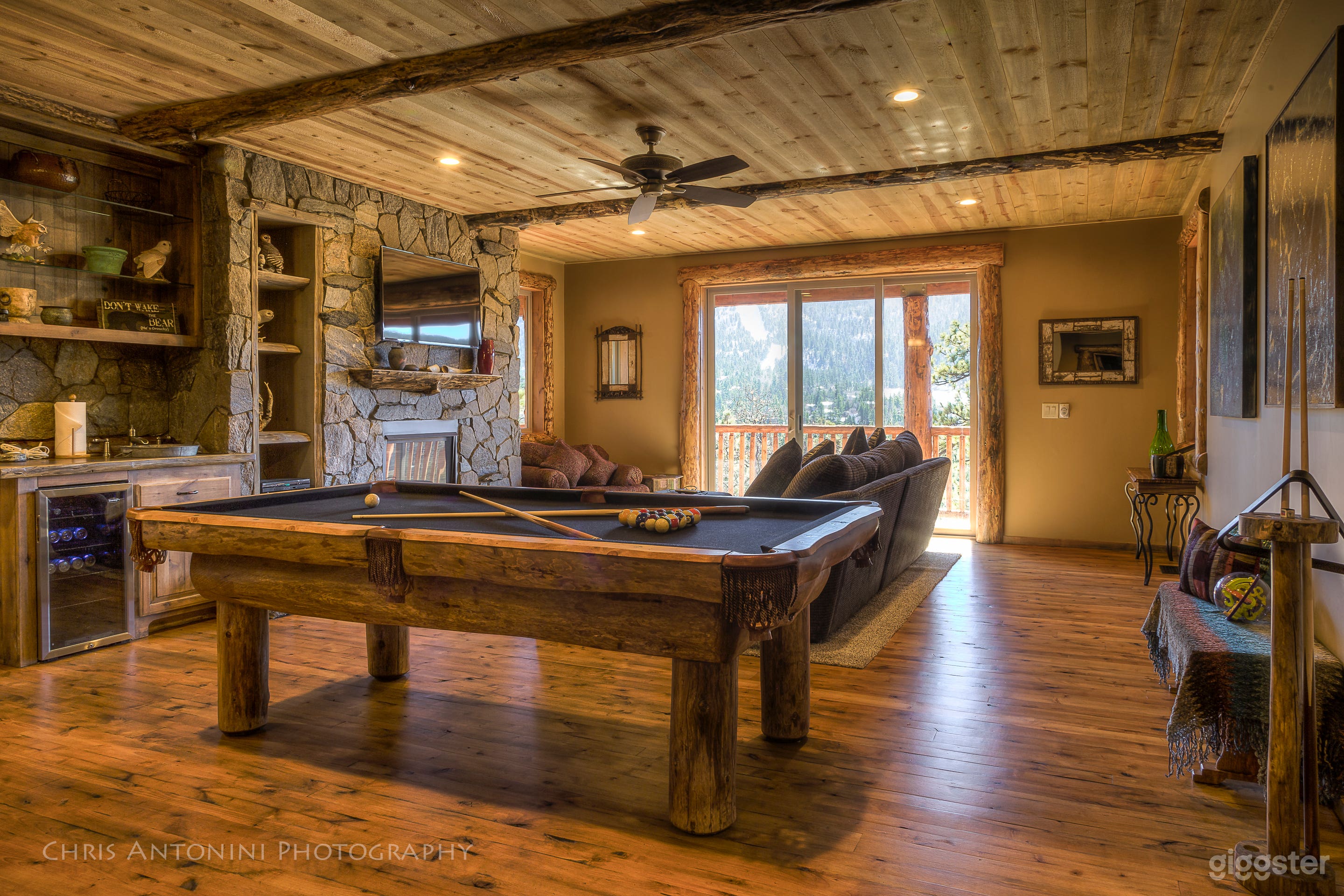 DOWNSTAIRS LARGE ROOM