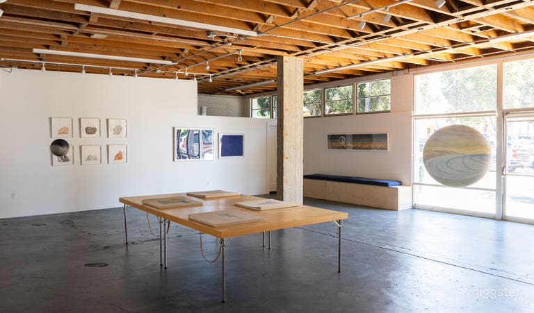  Downtown Art Gallery 