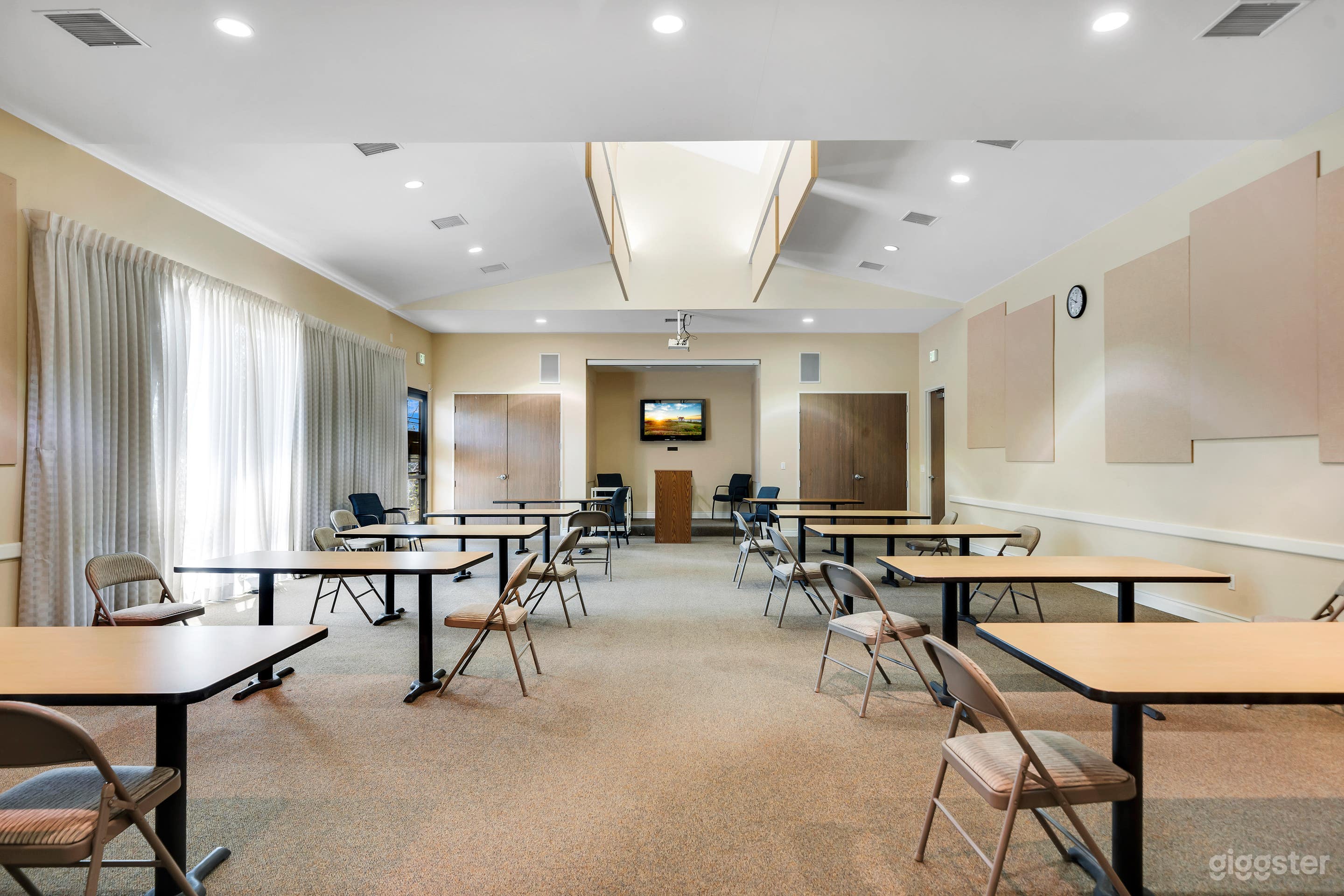 STATE OF THE ART CAMPUS FOR PRODUCTION CLASSROOMS Photo 4