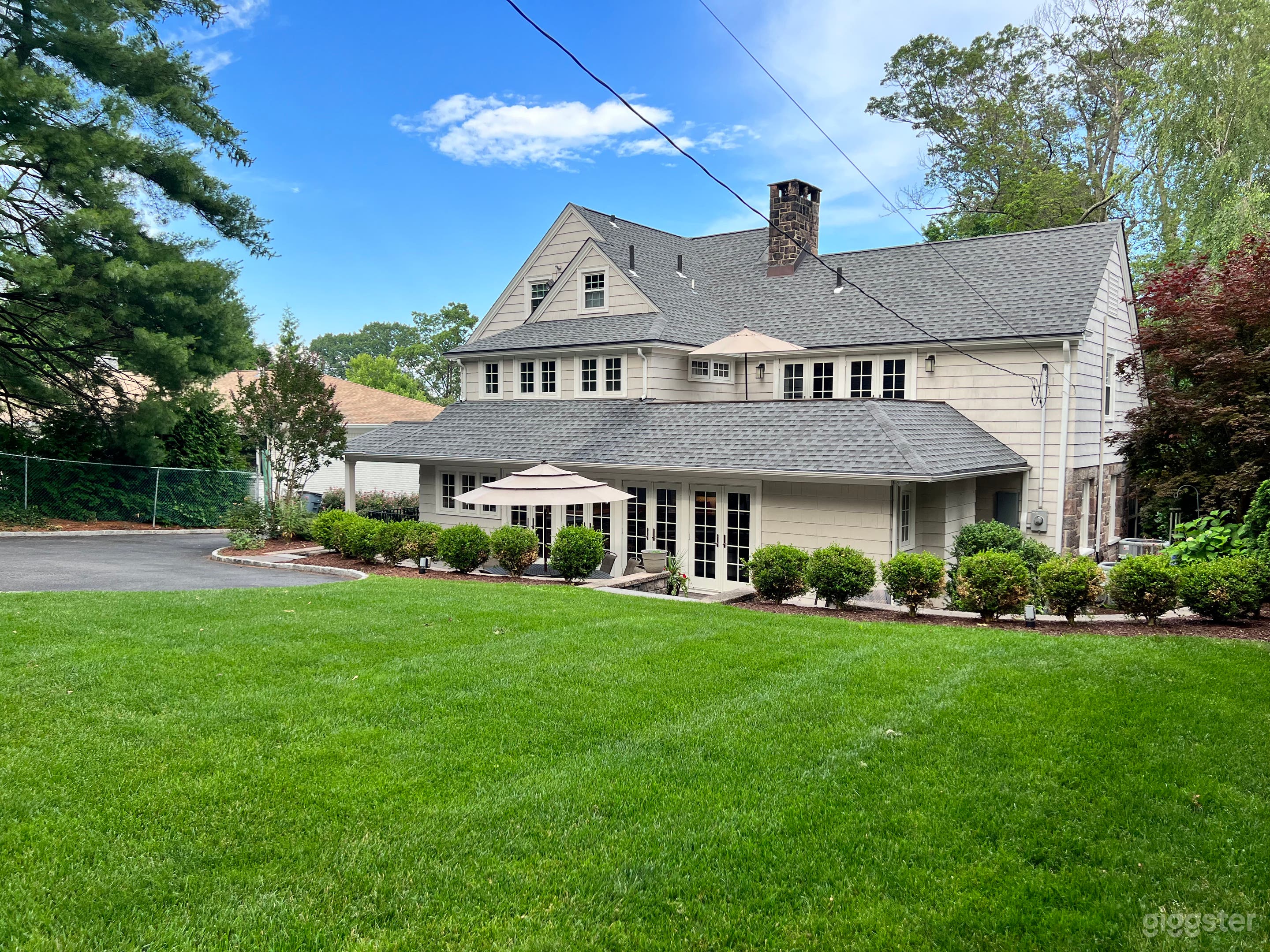 Light & Bright Renovated Colonial w/ Open Kitchen Photo 3