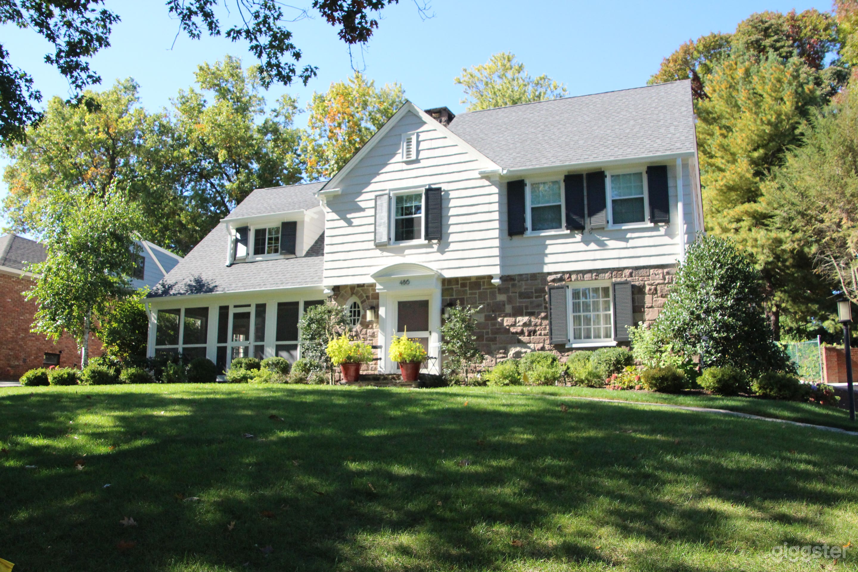 Light & Bright Renovated Colonial w/ Open Kitchen Photo 2