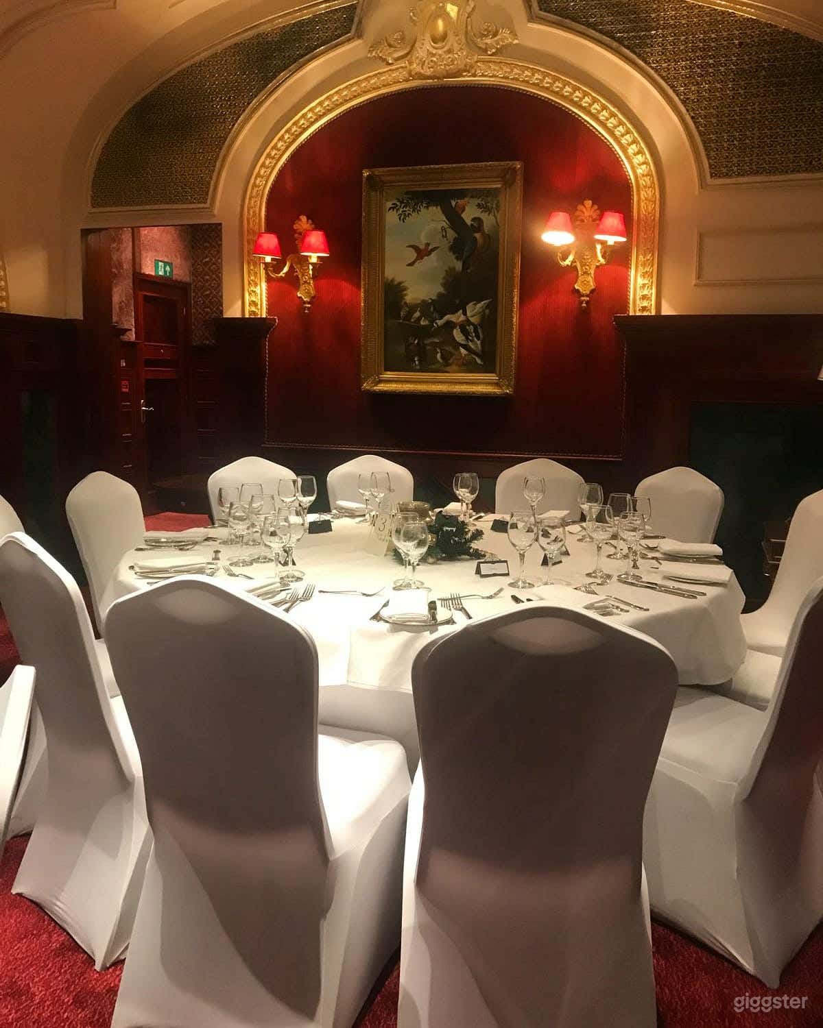 Elegant Function Space with Bespoke Service  Photo 4