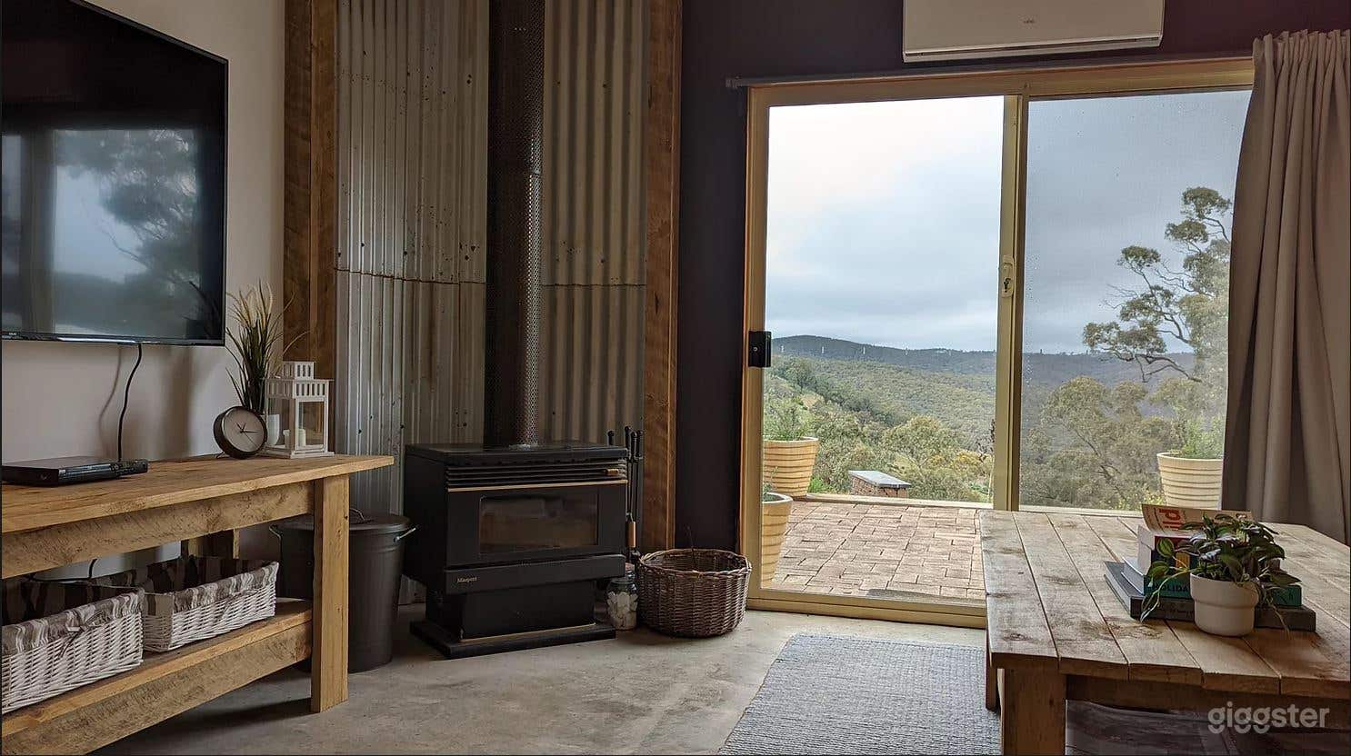 The Lodge Filming and Event Space Photo 2