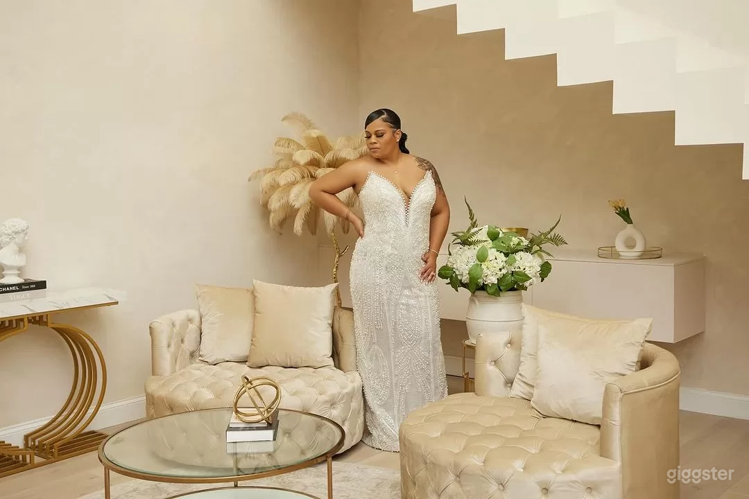 The Classy Set Photo 3